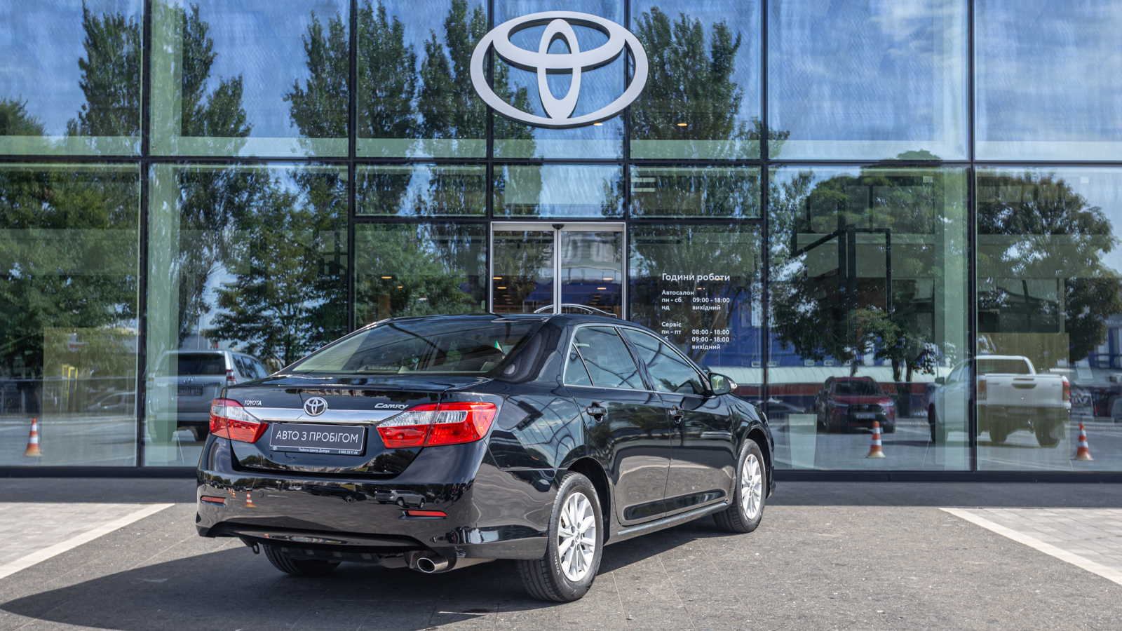 Toyota CAMRY 2014 року, Седан, Тойота Центр Дніпро "Алмаз Мотор" на Запорізькому шосе, м.Дніпро | Фото № 18 Toyota CAMRY 2014 року з пробігом 118116 км, Седан, Тойота Центр Дніпро "Алмаз Мотор" на Запорізькому шосе, м.Дніпро - 675000 ГРН | Фото № 18