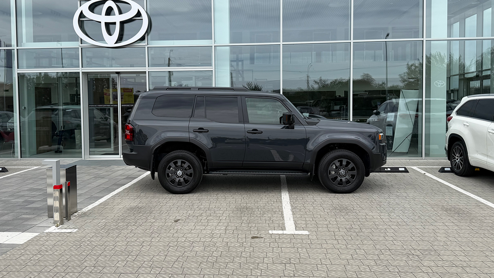 Toyota LAND CRUISER PRADO 2025 року з пробігом 25364 км, Універсал, Тойота Центр Рівне "Агат Авто", м.Рівне - 2883150 ГРН | Фото № 17