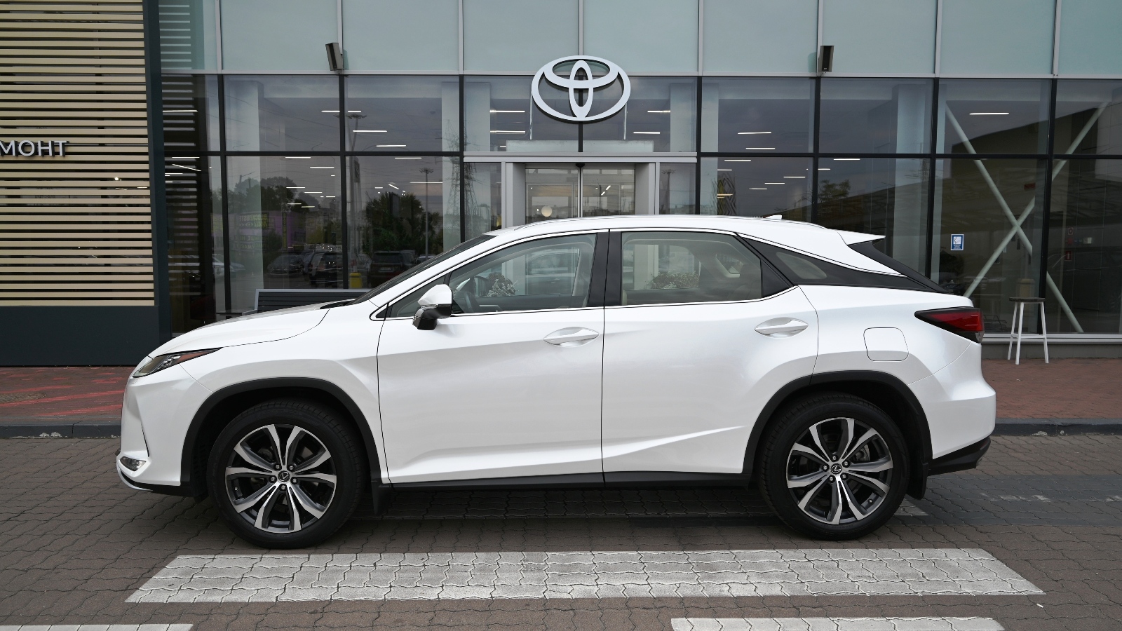 Lexus RX 2022 року з пробігом 71301 км, Універсал, Тойота Центр Київ "Сіті Плаза", м.Київ - 2230530 ГРН | Фото № 3