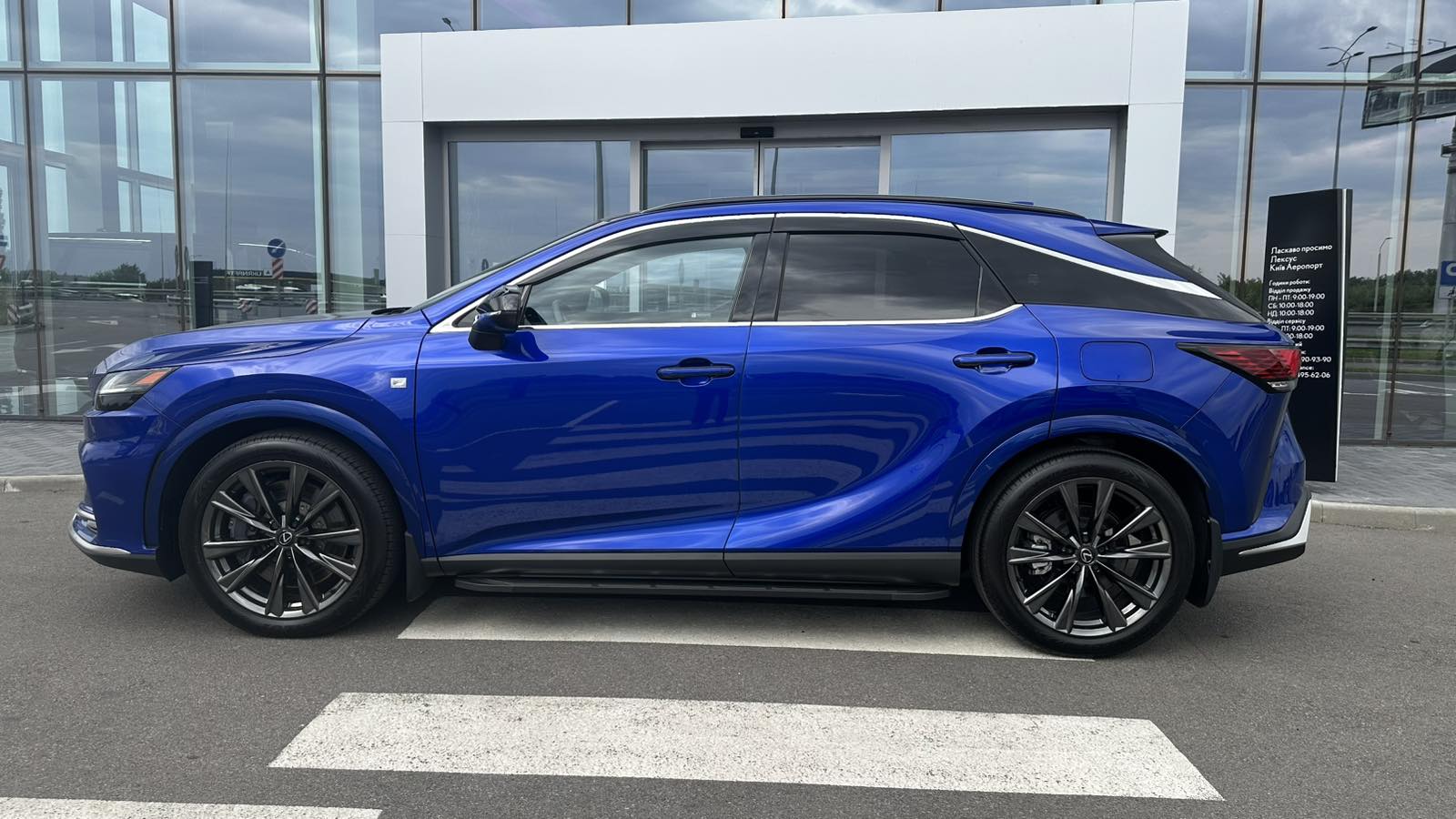 Lexus RX 2024 року, Універсал, Лексус Київ Аеропорт, м.Київ | Фото № 3 Lexus RX 2024 року з пробігом 8223 км, Універсал, Лексус Київ Аеропорт, м.Київ - 3700337 ГРН | Фото № 3