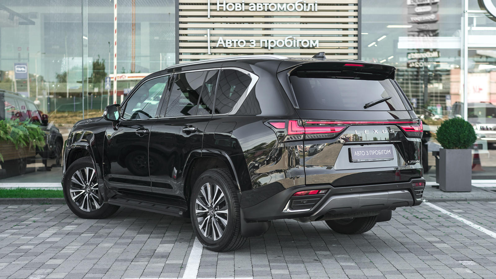 Lexus LX 2025 року, Універсал, Тойота Центр Львів "Діамант", м.Львів | Фото № 2 Lexus LX 2025 року з пробігом 12769 км, Універсал, Тойота Центр Львів "Діамант", м.Львів - 5772800 ГРН | Фото № 2