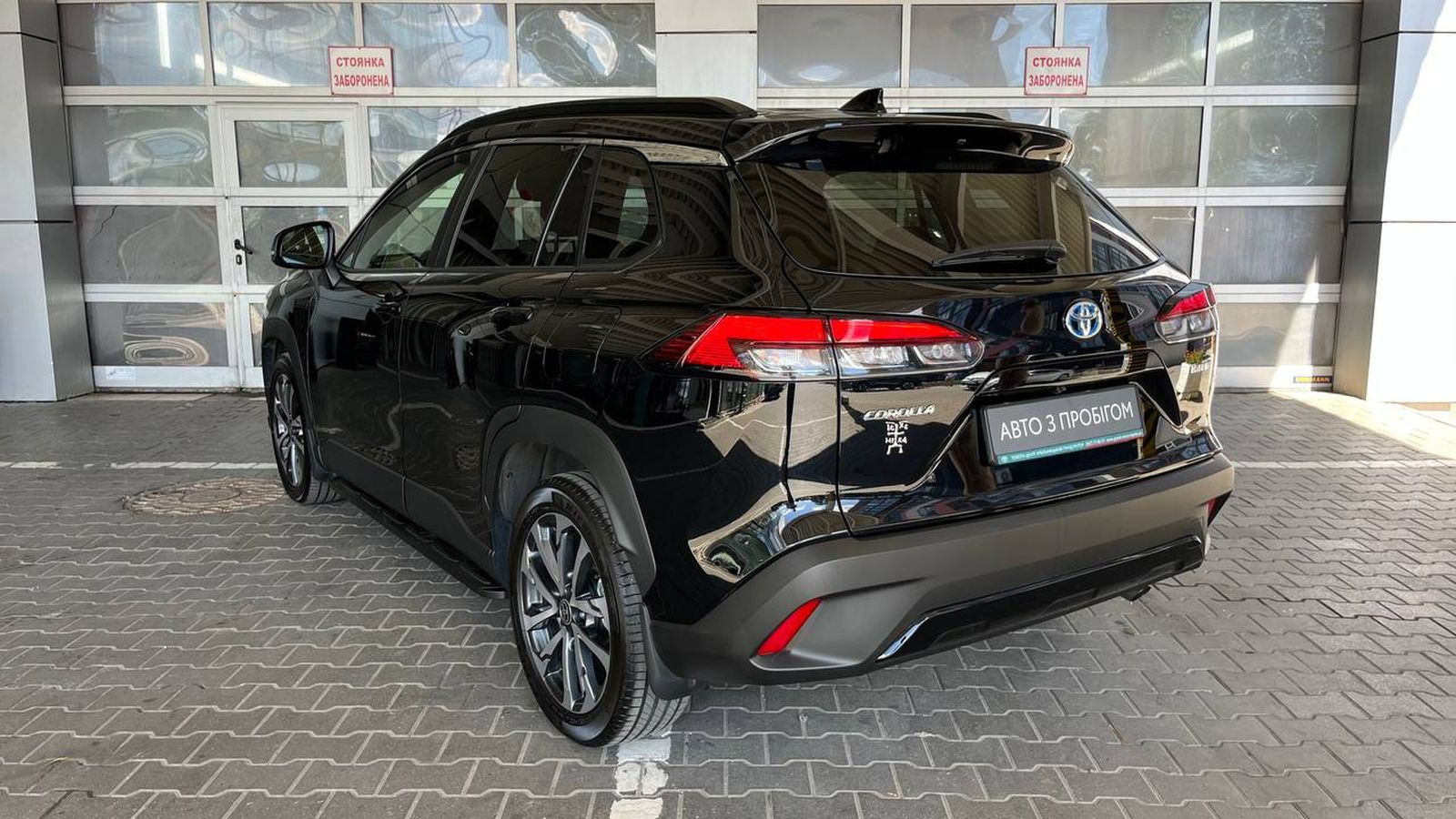 Toyota COROLLA CROSS 2023 року, Хетчбек, Тойота Центр Хмельницький "Гранд Мотор", м.Хмельницький | Фото № 2 Toyota COROLLA CROSS 2023 року з пробігом 25800 км, Хетчбек, Тойота Центр Хмельницький "Гранд Мотор", м.Хмельницький - 1400300 ГРН | Фото № 2