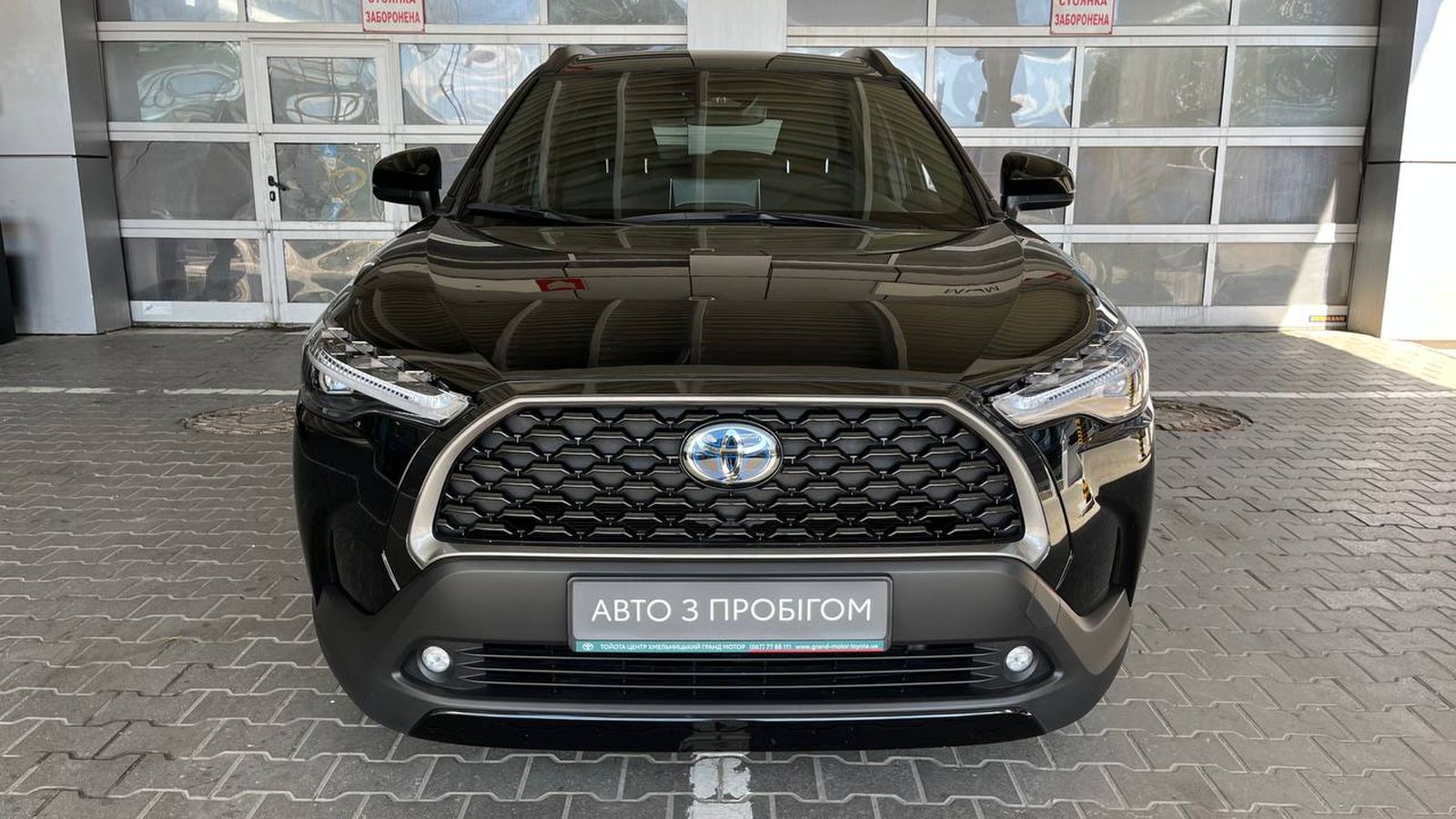 Toyota COROLLA CROSS 2023 року, Хетчбек, Тойота Центр Хмельницький "Гранд Мотор", м.Хмельницький | Фото № 4 Toyota COROLLA CROSS 2023 року з пробігом 25800 км, Хетчбек, Тойота Центр Хмельницький "Гранд Мотор", м.Хмельницький - 1400300 ГРН | Фото № 4