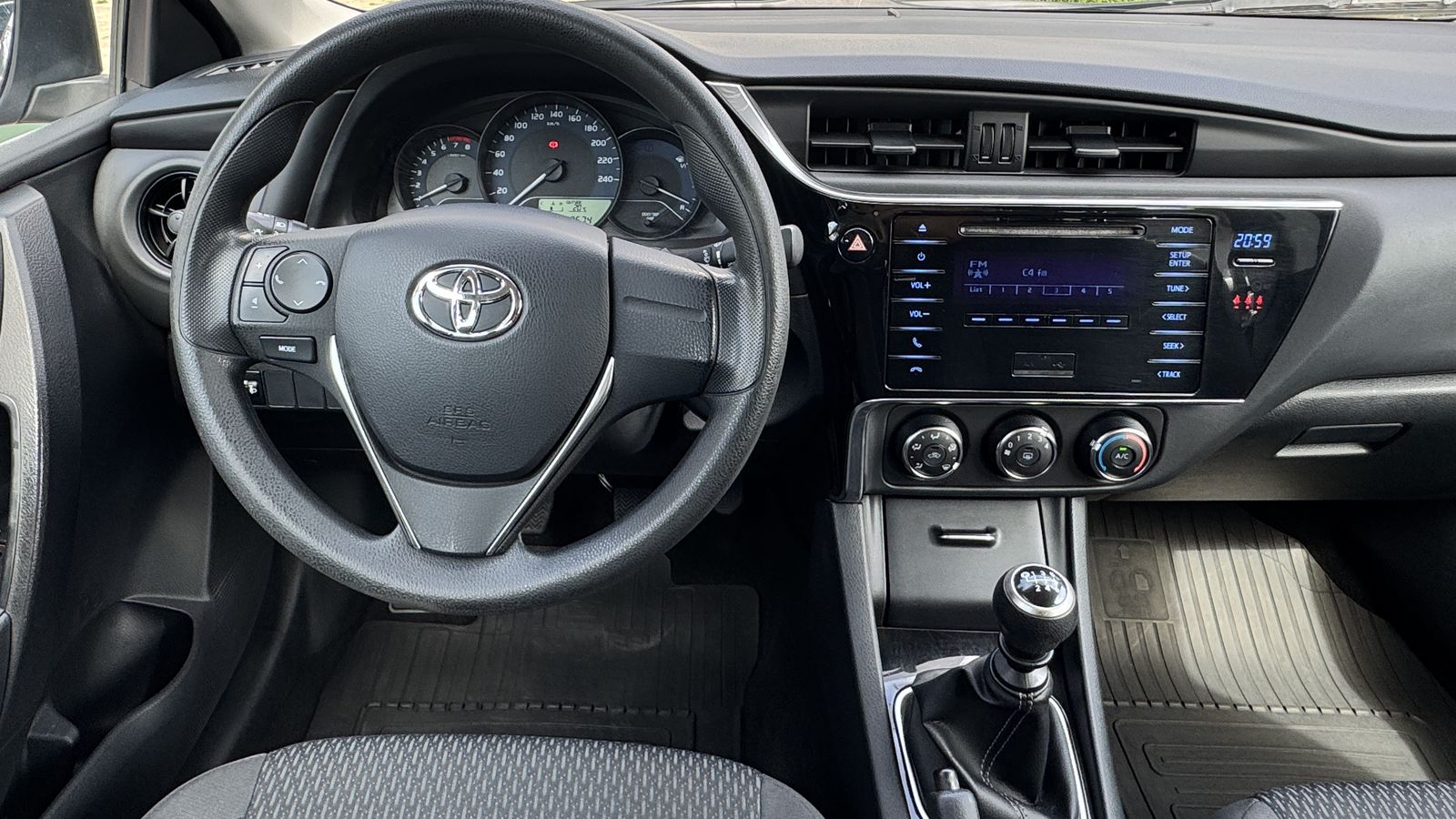 Toyota COROLLA 2018 року, Седан, Тойота Центр Чернівці "Олімп-Моторс", м.Чернівці | Фото № 9 Toyota COROLLA 2018 року з пробігом 140574 км, Седан, Тойота Центр Чернівці "Олімп-Моторс", м.Чернівці - 560000 ГРН | Фото № 9
