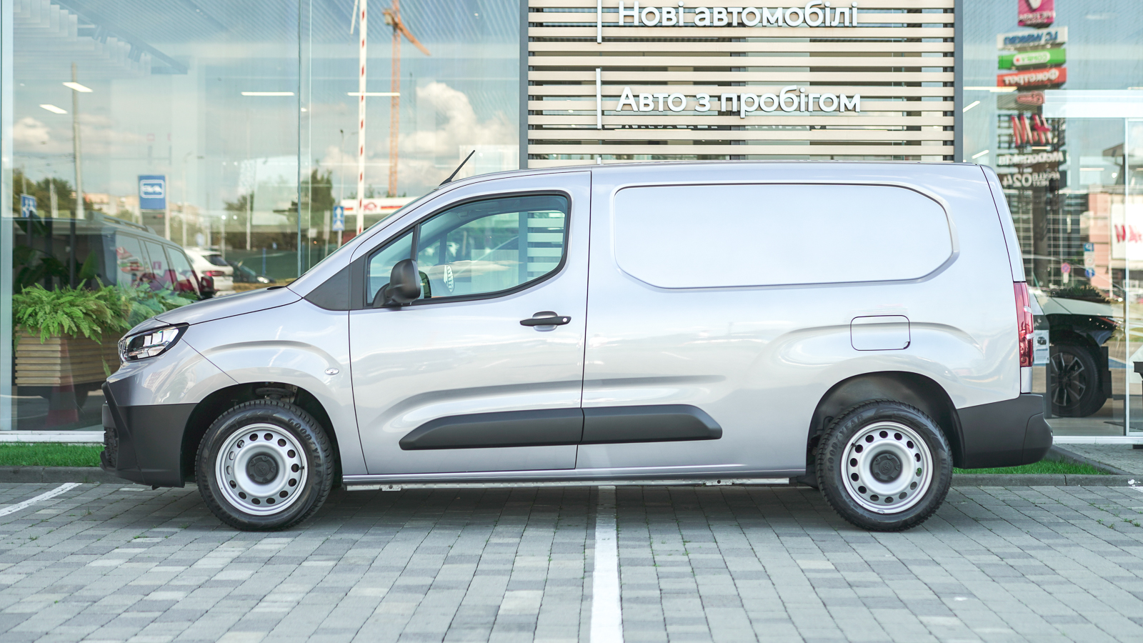 Toyota PROACE CITY 2024 року, Універсал, Тойота Центр Львів "Діамант", м.Львів | Фото № 3 Toyota PROACE CITY 2024 року з пробігом 1489 км, Універсал, Тойота Центр Львів "Діамант", м.Львів - 1082400 ГРН | Фото № 3