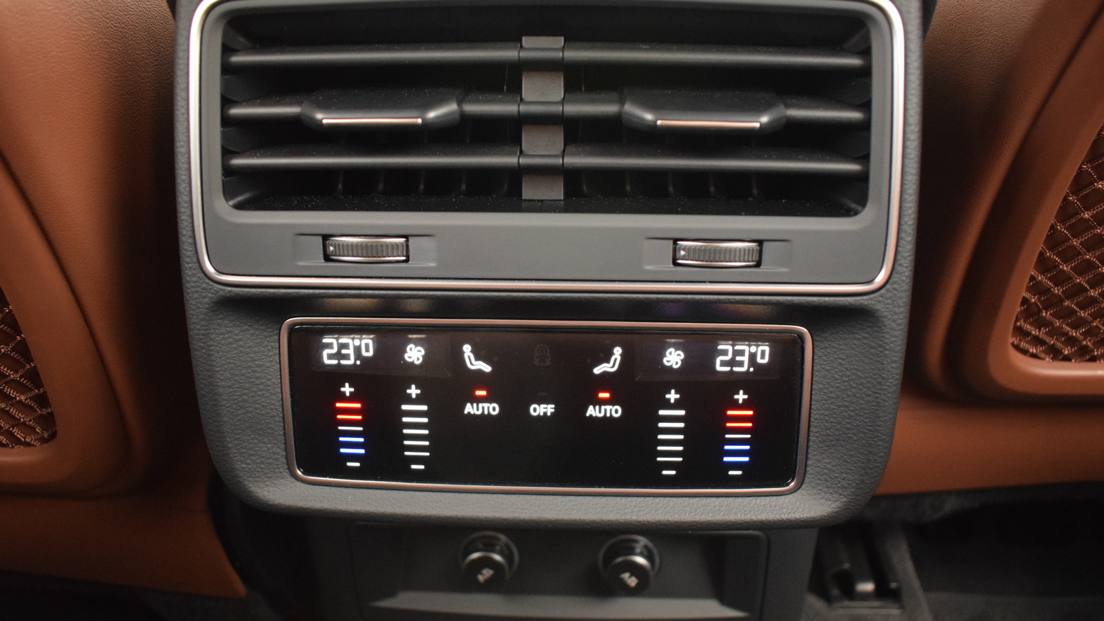 Інші авто AUDI Q7 2020 року, Універсал, Тойота Центр Житомир "Стар - Кар", м.Житомир | Фото № 23 Інші авто AUDI Q7 2020 року з пробігом 48147 км, Універсал, Тойота Центр Житомир "Стар - Кар", м.Житомир - 3032800 ГРН | Фото № 23