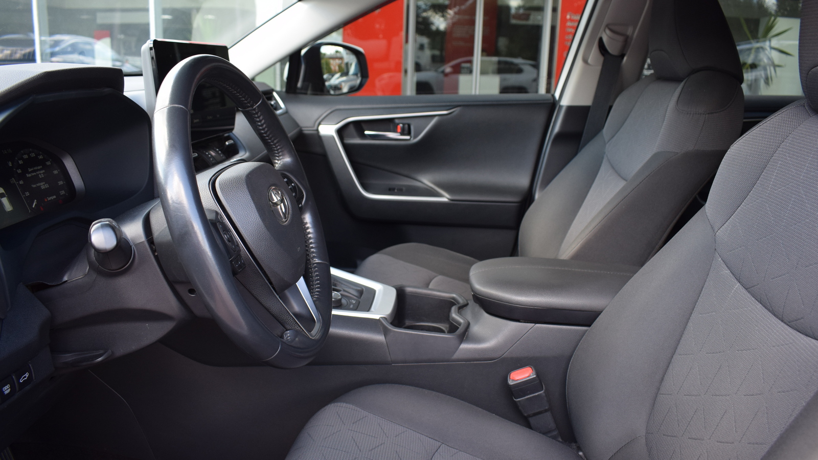 Toyota RAV4 2023 року, Універсал, Тойота Центр Житомир "Стар - Кар", м.Житомир | Фото № 12 Toyota RAV4 2023 року з пробігом 175960 км, Універсал, Тойота Центр Житомир "Стар - Кар", м.Житомир - 1160320 ГРН | Фото № 12