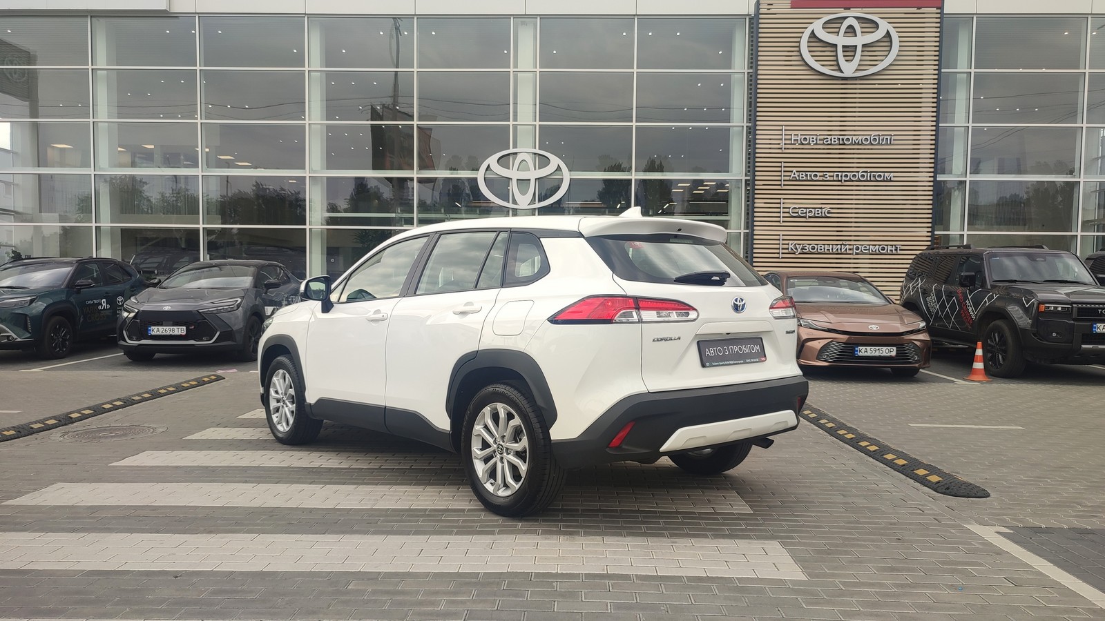 Toyota COROLLA CROSS 2022 року з пробігом 35268 км, Універсал, Тойота Центр Київ "ВіДі Автострада", м.Київ - 1380000 ГРН | Фото № 2