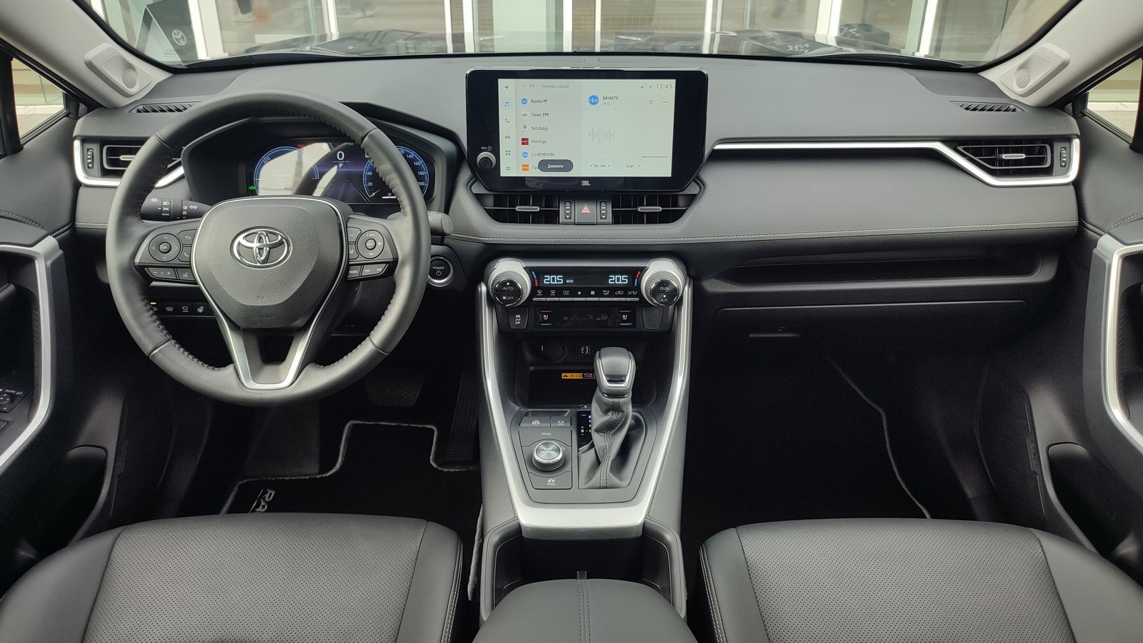 Toyota RAV4 2024 року, Універсал, Тойота Центр Київ "ВіДі Автострада", м.Київ | Фото № 8 Toyota RAV4 2024 року з пробігом 45170 км, Універсал, Тойота Центр Київ "ВіДі Автострада", м.Київ - 2070000 ГРН | Фото № 8