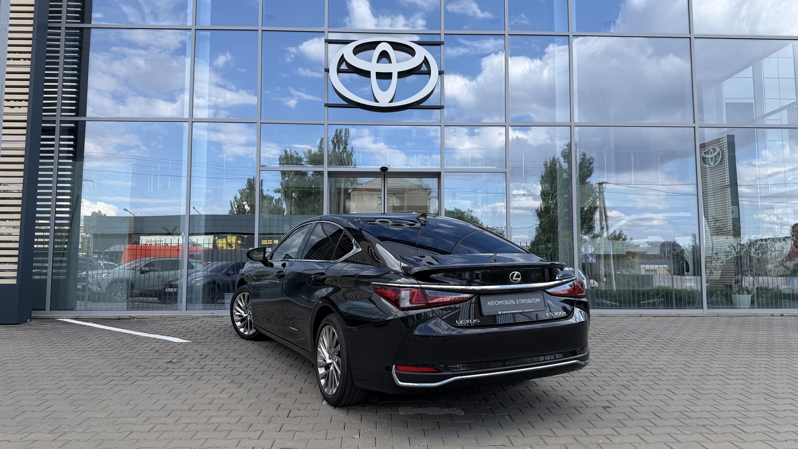 Lexus ES 2022 року, Седан, Тойота Центр Миколаїв "КиТ-Т", м.Миколаїв | Фото № 2 Lexus ES 2022 року з пробігом 39036 км, Седан, Тойота Центр Миколаїв "КиТ-Т", м.Миколаїв - 2140400 ГРН | Фото № 2