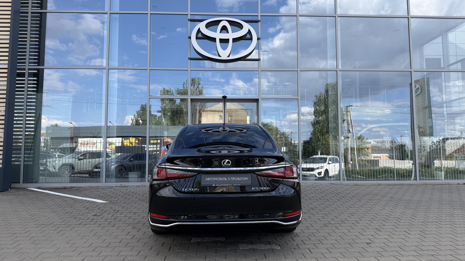 Lexus ES 2022 року, Седан, Тойота Центр Миколаїв "КиТ-Т", м.Миколаїв | Фото № 4 Lexus ES 2022 року з пробігом 39036 км, Седан, Тойота Центр Миколаїв "КиТ-Т", м.Миколаїв - 2140400 ГРН | Фото № 4