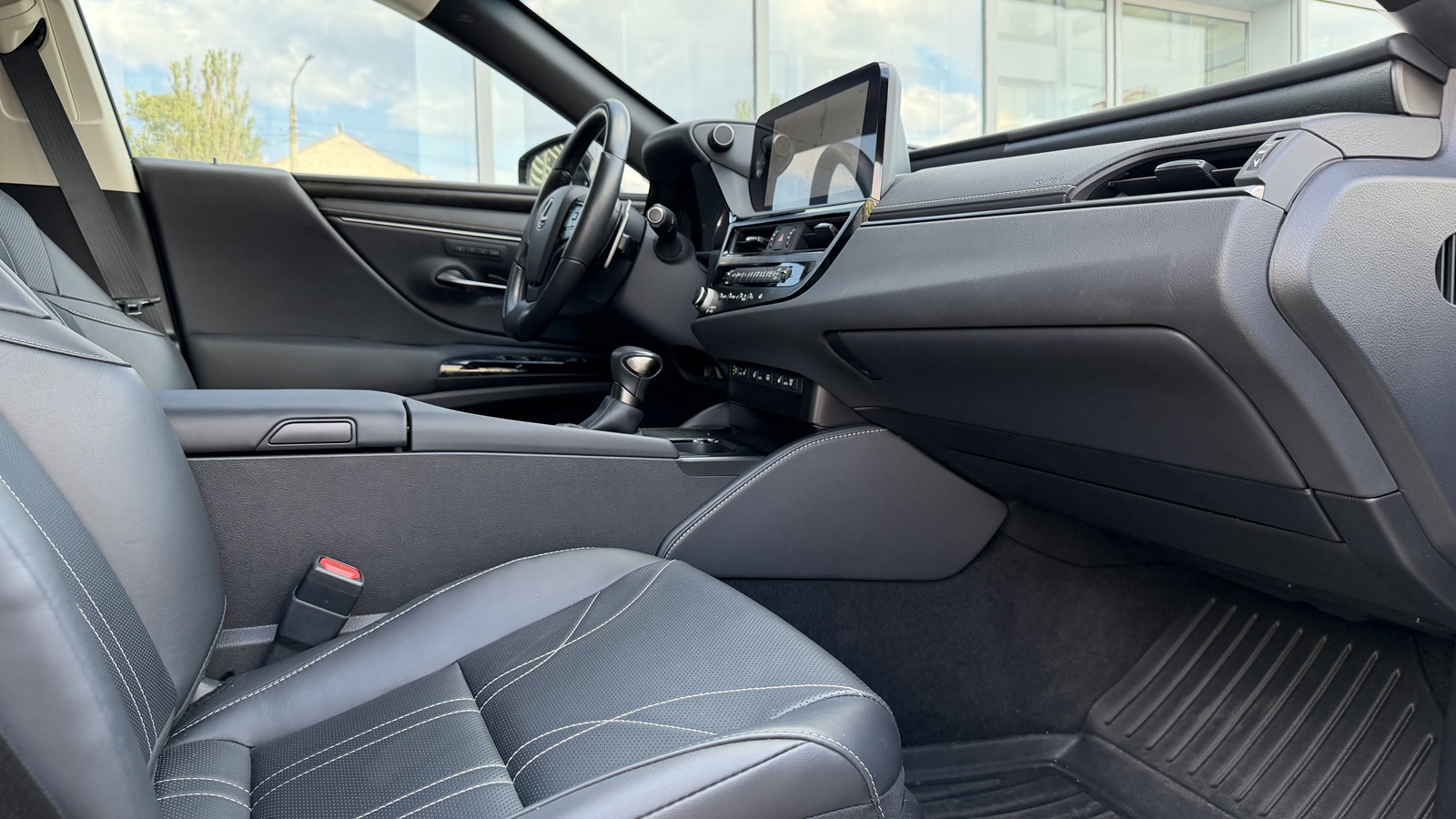 Lexus ES 2022 року, Седан, Тойота Центр Миколаїв "КиТ-Т", м.Миколаїв | Фото № 6 Lexus ES 2022 року з пробігом 39036 км, Седан, Тойота Центр Миколаїв "КиТ-Т", м.Миколаїв - 2140400 ГРН | Фото № 6