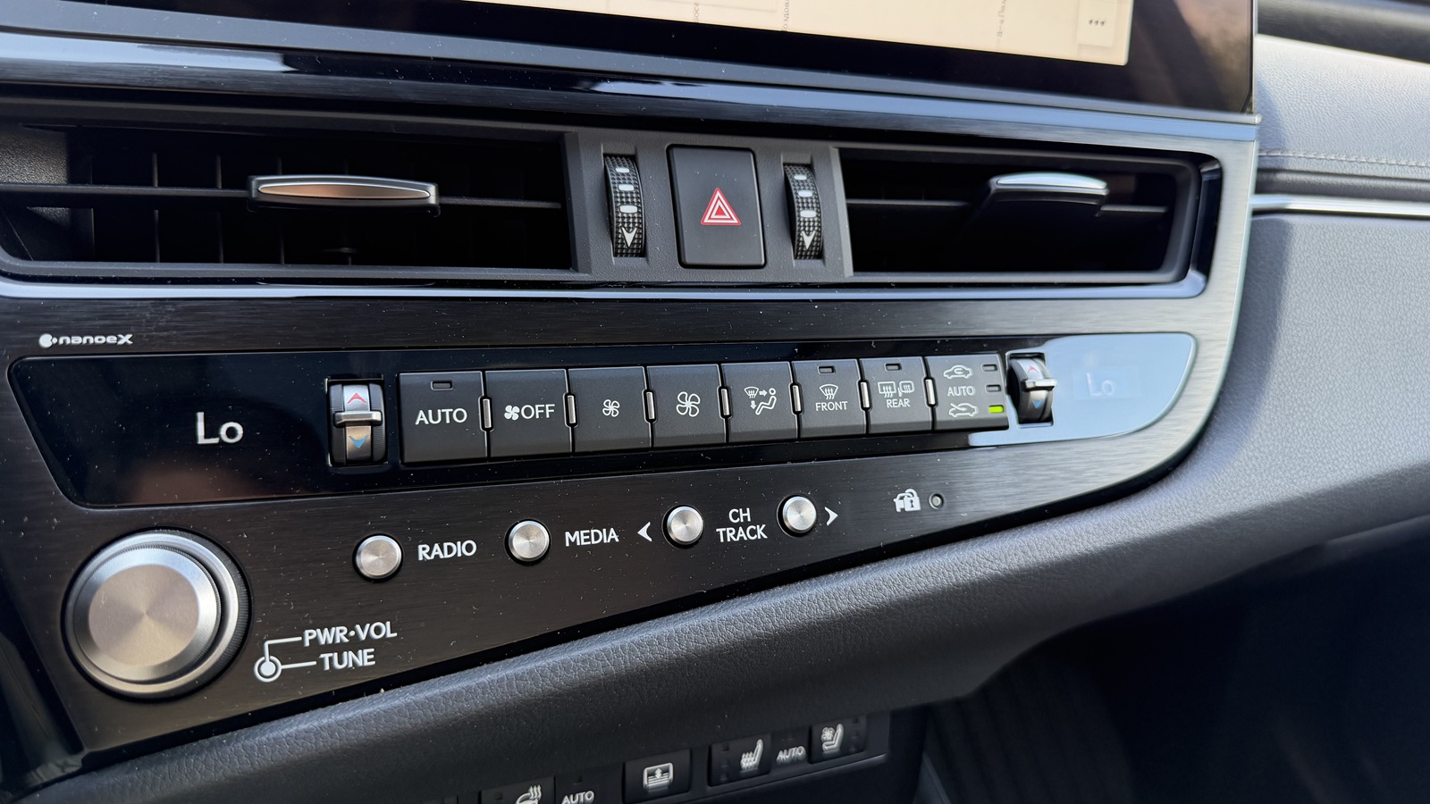 Lexus ES 2022 року, Седан, Тойота Центр Миколаїв "КиТ-Т", м.Миколаїв | Фото № 29 Lexus ES 2022 року з пробігом 39036 км, Седан, Тойота Центр Миколаїв "КиТ-Т", м.Миколаїв - 2140400 ГРН | Фото № 29