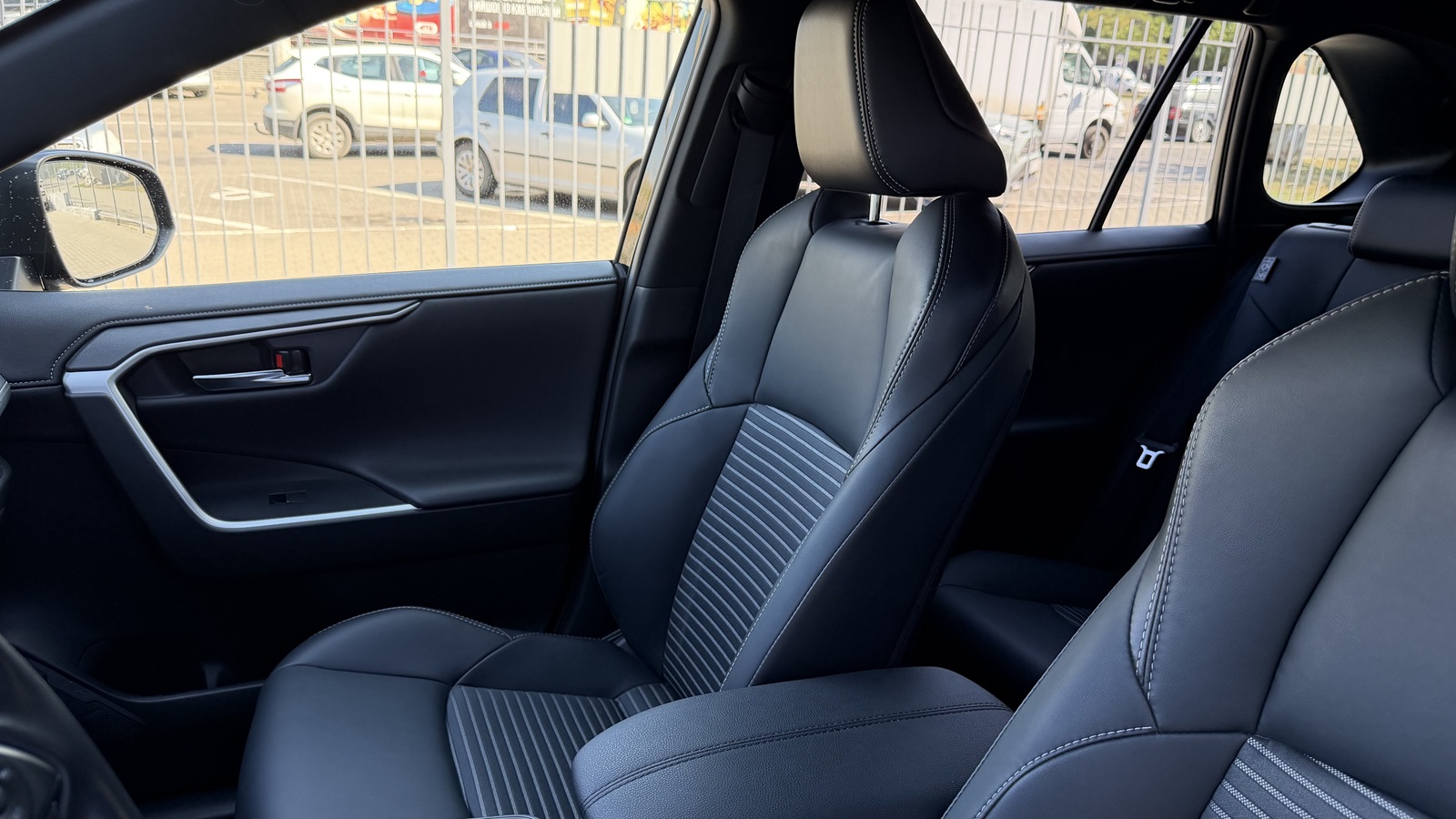 Toyota RAV4 2020 року, Універсал, Тойота Центр Миколаїв "КиТ-Т", м.Миколаїв | Фото № 23 Toyota RAV4 2020 року з пробігом 108112 км, Універсал, Тойота Центр Миколаїв "КиТ-Т", м.Миколаїв - 1456000 ГРН | Фото № 23