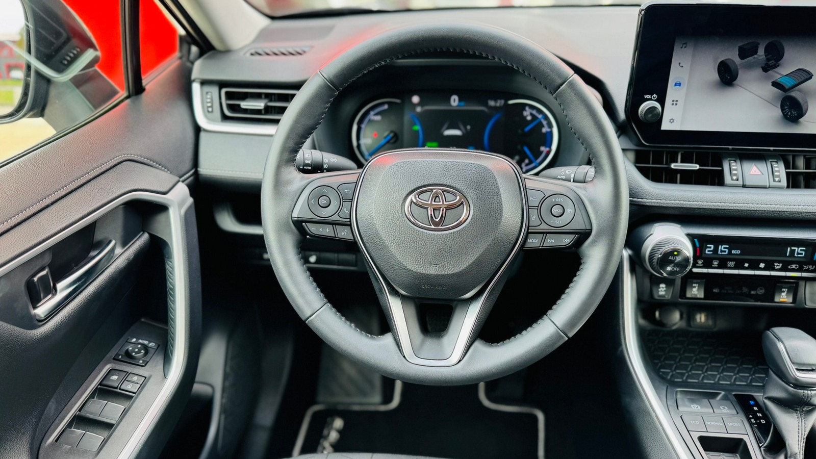 Toyota RAV4 2023 року, Універсал, Тойота Центр Тернопіль "Кристал Моторс", м.Тернопіль | Фото № 9 Toyota RAV4 2023 року з пробігом 10260 км, Універсал, Тойота Центр Тернопіль "Кристал Моторс", м.Тернопіль - 1655000 ГРН | Фото № 9
