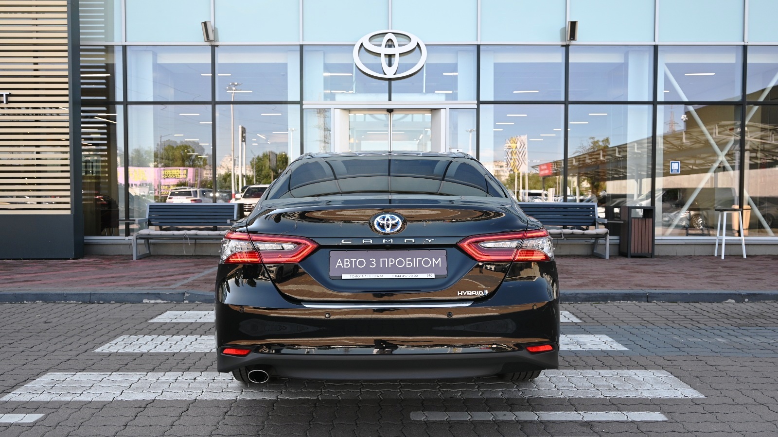Toyota CAMRY 2023 року, Седан, Тойота Центр Київ "Сіті Плаза", м.Київ | Фото № 4 Toyota CAMRY 2023 року з пробігом 38508 км, Седан, Тойота Центр Київ "Сіті Плаза", м.Київ - 1584257 ГРН | Фото № 4