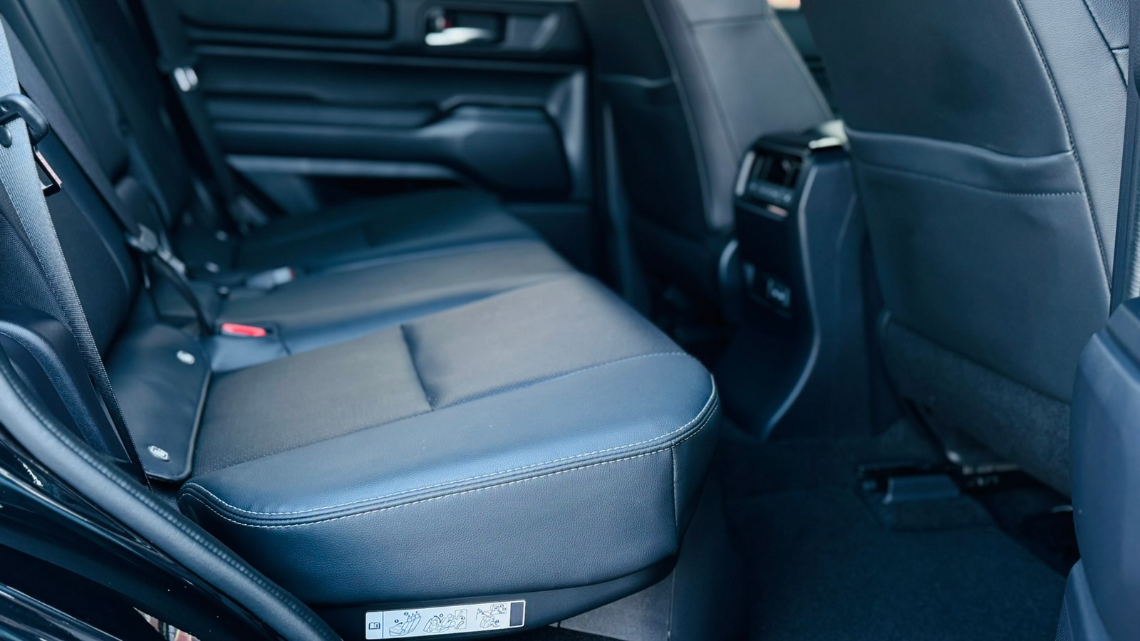 Toyota LAND CRUISER PRADO 2024 року, Універсал, Тойота Центр Тернопіль "Кристал Моторс", м.Тернопіль | Фото № 7 Toyota LAND CRUISER PRADO 2024 року з пробігом 51863 км, Універсал, Тойота Центр Тернопіль "Кристал Моторс", м.Тернопіль - 2410000 ГРН | Фото № 7