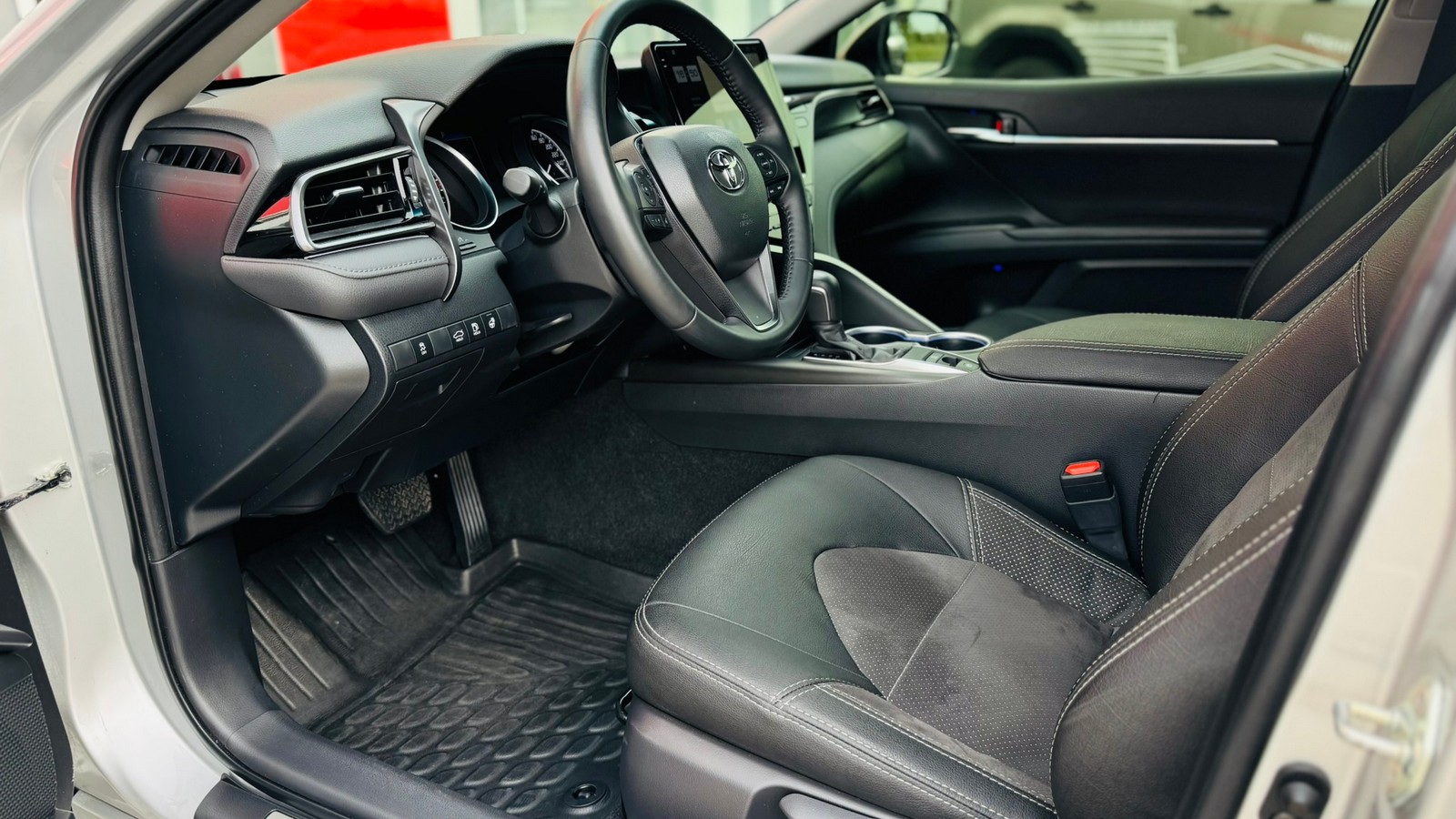 Toyota CAMRY 2023 року з пробігом 30053 км, Седан, Тойота Центр Тернопіль "Кристал Моторс", м.Тернопіль - 1320000 ГРН | Фото № 12