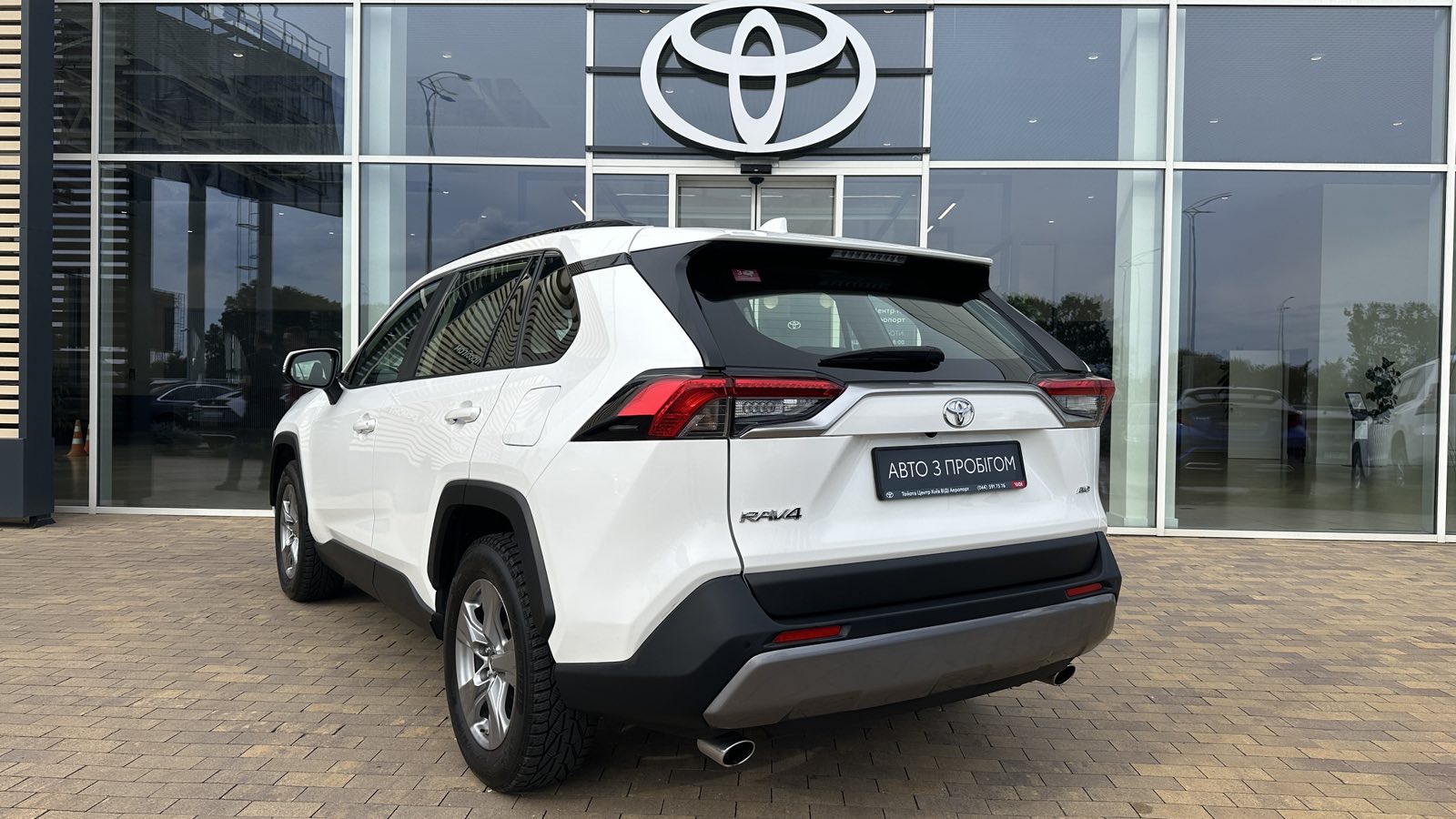 Toyota RAV4 2022 року з пробігом 111239 км, Універсал, Тойота Центр Київ "ВІДІ Аеропорт", м.Київ - 1290000 ГРН | Фото № 2