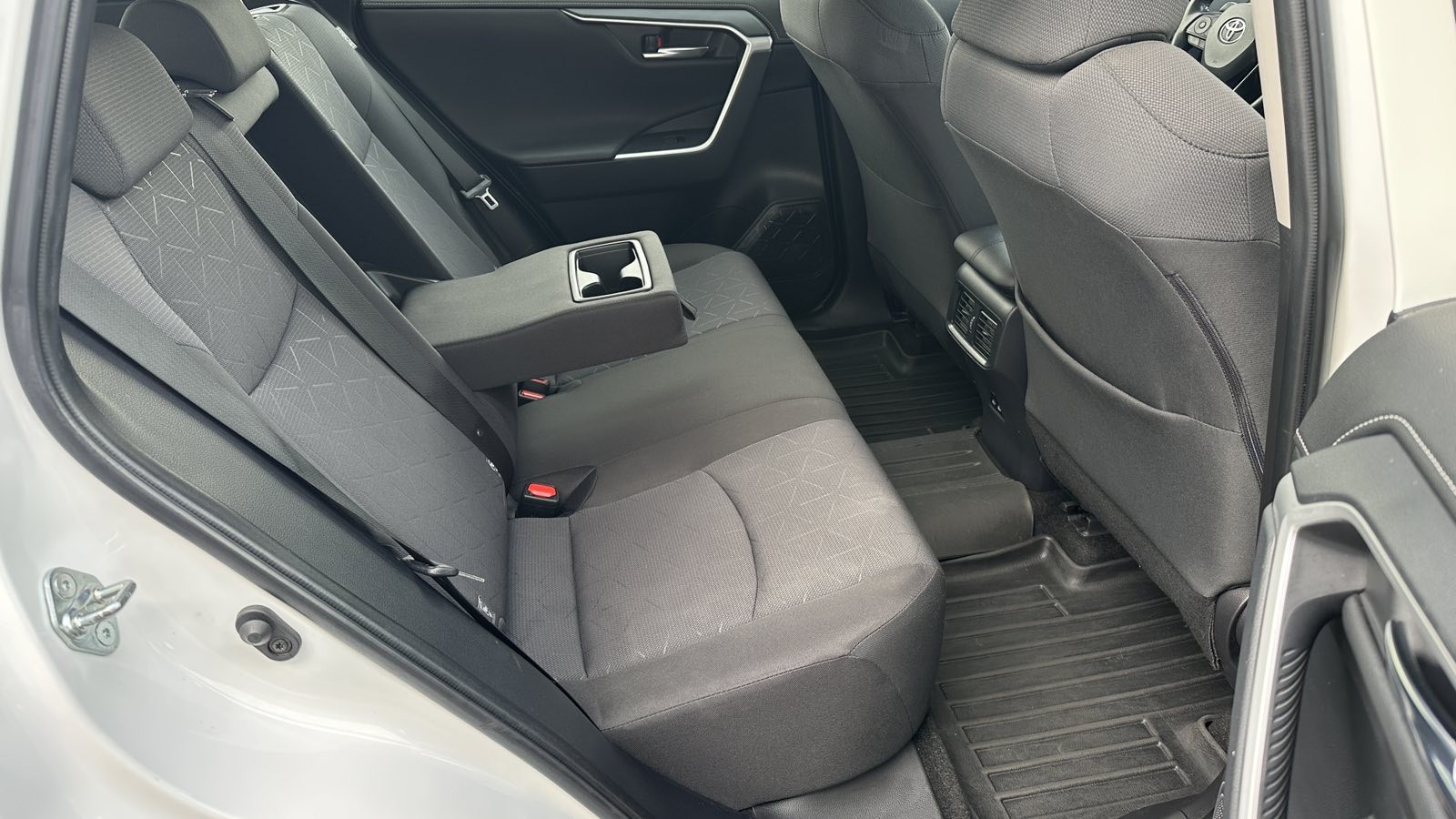 Toyota RAV4 2022 року з пробігом 111239 км, Універсал, Тойота Центр Київ "ВІДІ Аеропорт", м.Київ - 1290000 ГРН | Фото № 7