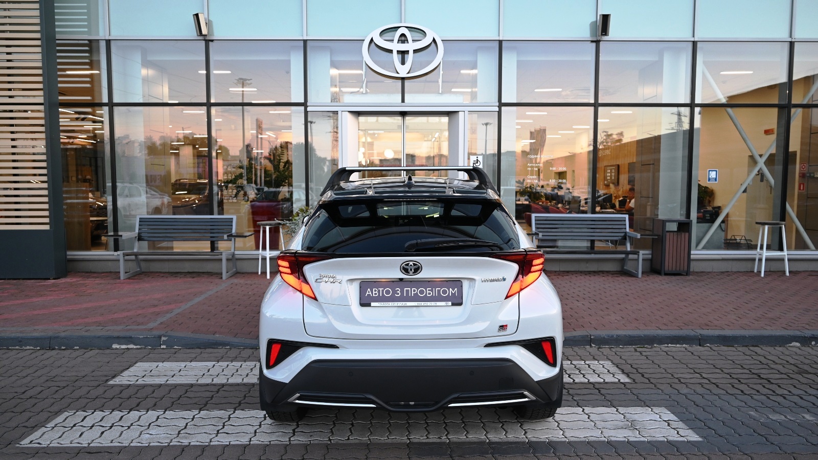 Toyota C-HR 2021 року, Хетчбек, Тойота Центр Київ "Сіті Плаза", м.Київ | Фото № 4 Toyota C-HR 2021 року з пробігом 93617 км, Хетчбек, Тойота Центр Київ "Сіті Плаза", м.Київ - 1249920 ГРН | Фото № 4