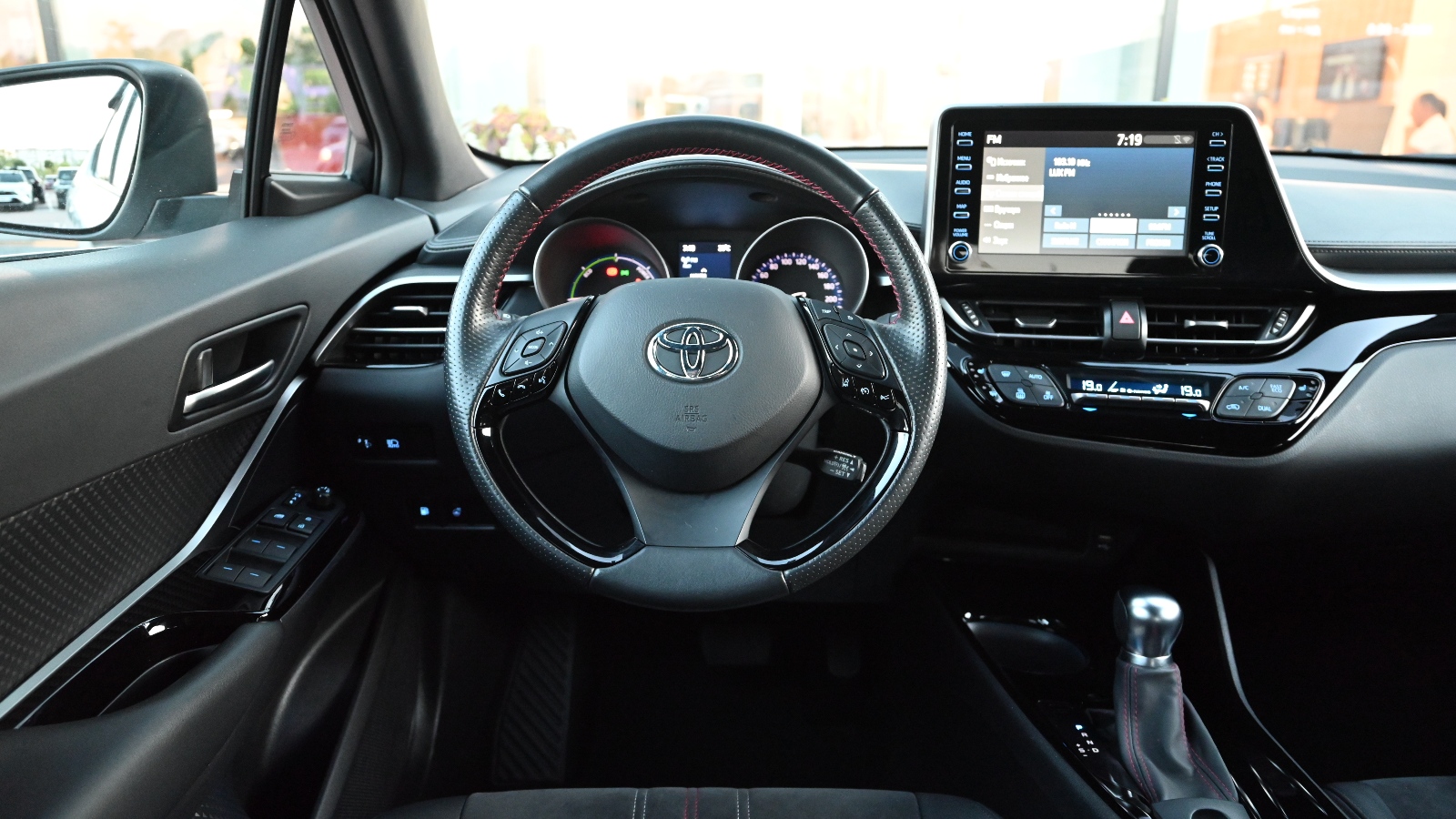 Toyota C-HR 2021 року, Хетчбек, Тойота Центр Київ "Сіті Плаза", м.Київ | Фото № 9 Toyota C-HR 2021 року з пробігом 93617 км, Хетчбек, Тойота Центр Київ "Сіті Плаза", м.Київ - 1249920 ГРН | Фото № 9
