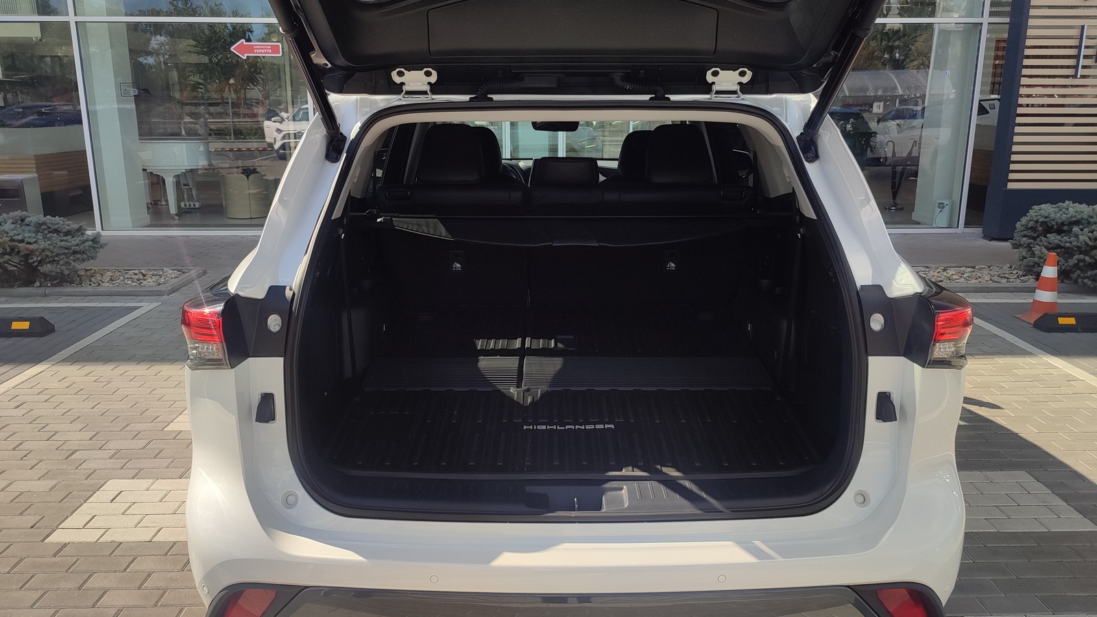 Toyota HIGHLANDER 2022 року з пробігом 20698 км, Універсал, Тойота Центр Київ "ВіДі Автострада", м.Київ - 2295000 ГРН | Фото № 10