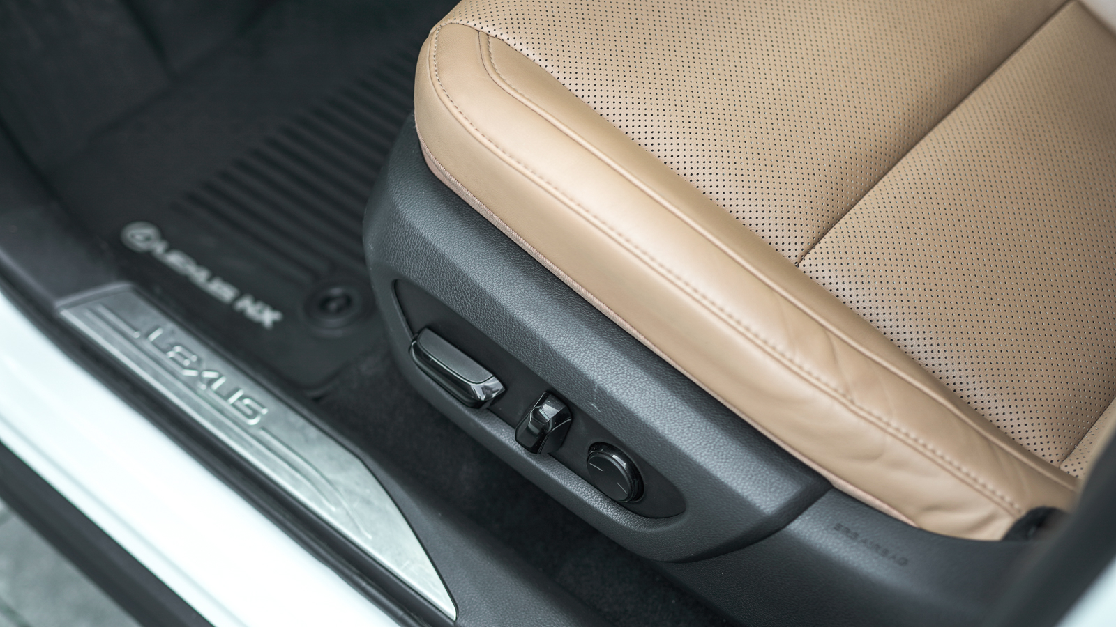 Lexus NX 2021 року з пробігом 88610 км, Універсал, Лексус Львів, м.Львів - 2345200 ГРН | Фото № 17