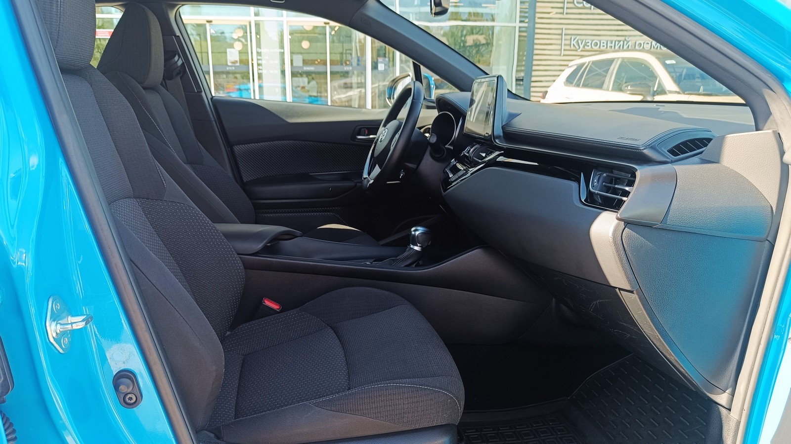 Toyota C-HR 2019 року з пробігом 104957 км, Хетчбек, Тойота Центр Київ "ВіДі Автострада", м.Київ - 998000 ГРН | Фото № 6