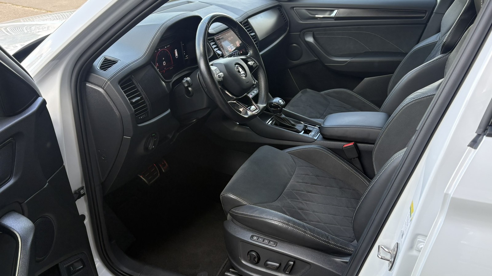 Інші авто SKODA Kodiaq 2024 року з пробігом 27826 км, Універсал, Тойота Центр Київ "Автосаміт Укравто", м.Київ - 1850000 ГРН | Фото № 12