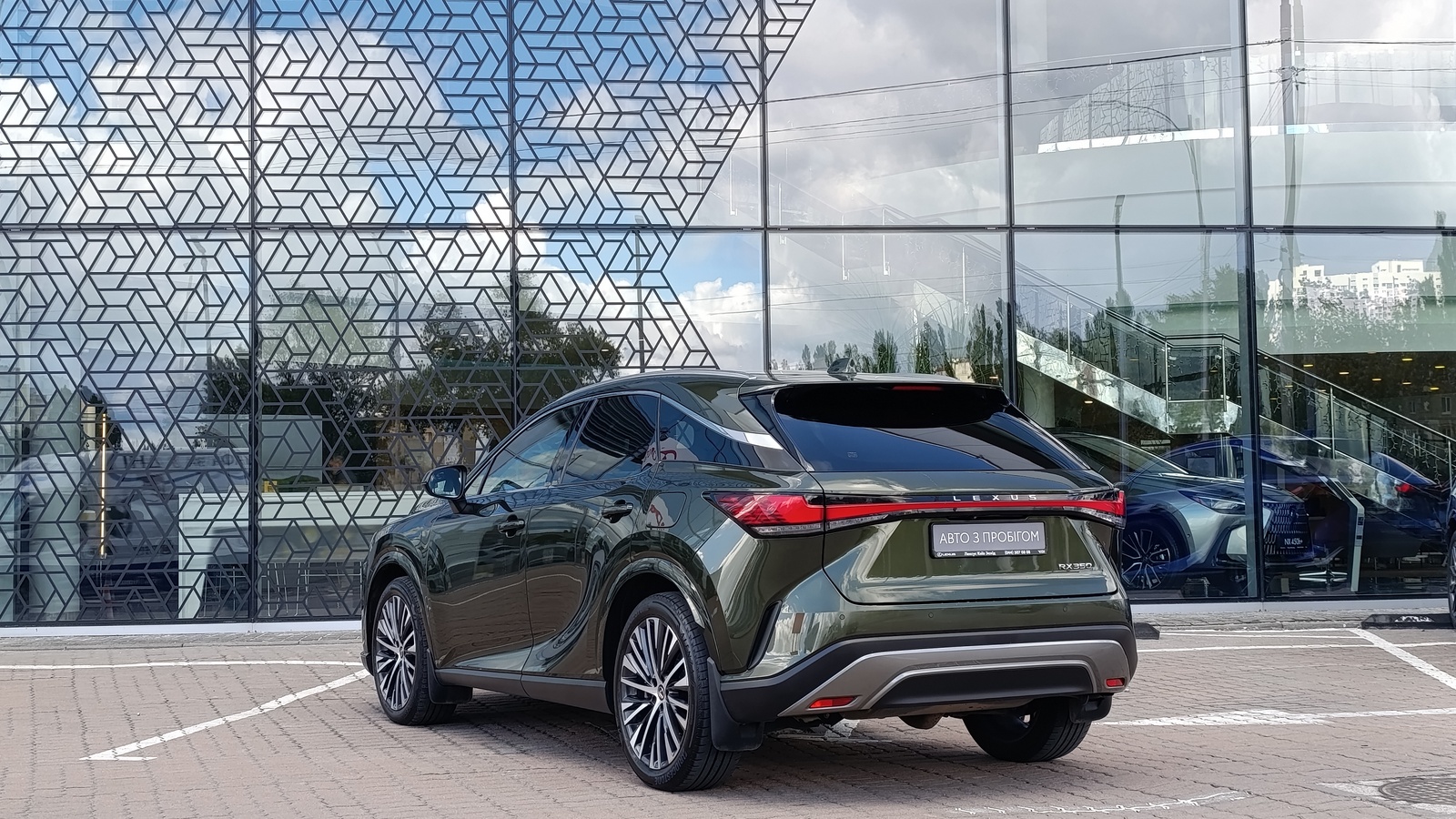 Lexus RX 2023 року, Універсал, Лексус Київ Захід, м.Київ | Фото № 2 Lexus RX 2023 року з пробігом 59918 км, Універсал, Лексус Київ Захід, м.Київ - 2800000 ГРН | Фото № 2