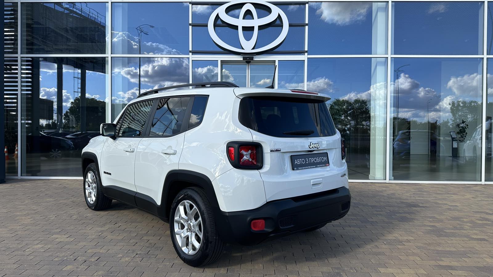 Інші авто JEEP Renegade 2018 року з пробігом 108225 км, Універсал, Тойота Центр Київ "ВІДІ Аеропорт", м.Київ - 600000 ГРН | Фото № 2