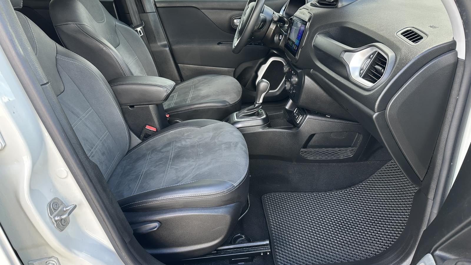 Інші авто JEEP Renegade 2018 року з пробігом 108225 км, Універсал, Тойота Центр Київ "ВІДІ Аеропорт", м.Київ - 600000 ГРН | Фото № 6