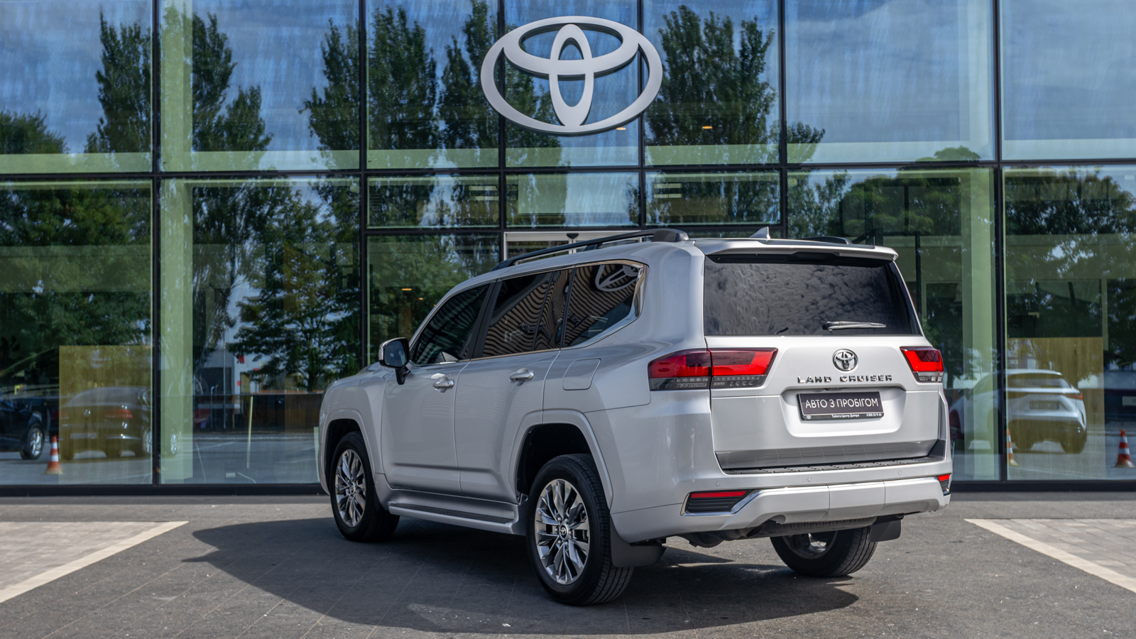 Toyota LAND CRUISER 2023 року з пробігом 62181 км, Універсал, Тойота Центр Дніпро "Алмаз Мотор" на Запорізькому шосе, м.Дніпро - 3600000 ГРН | Фото № 2