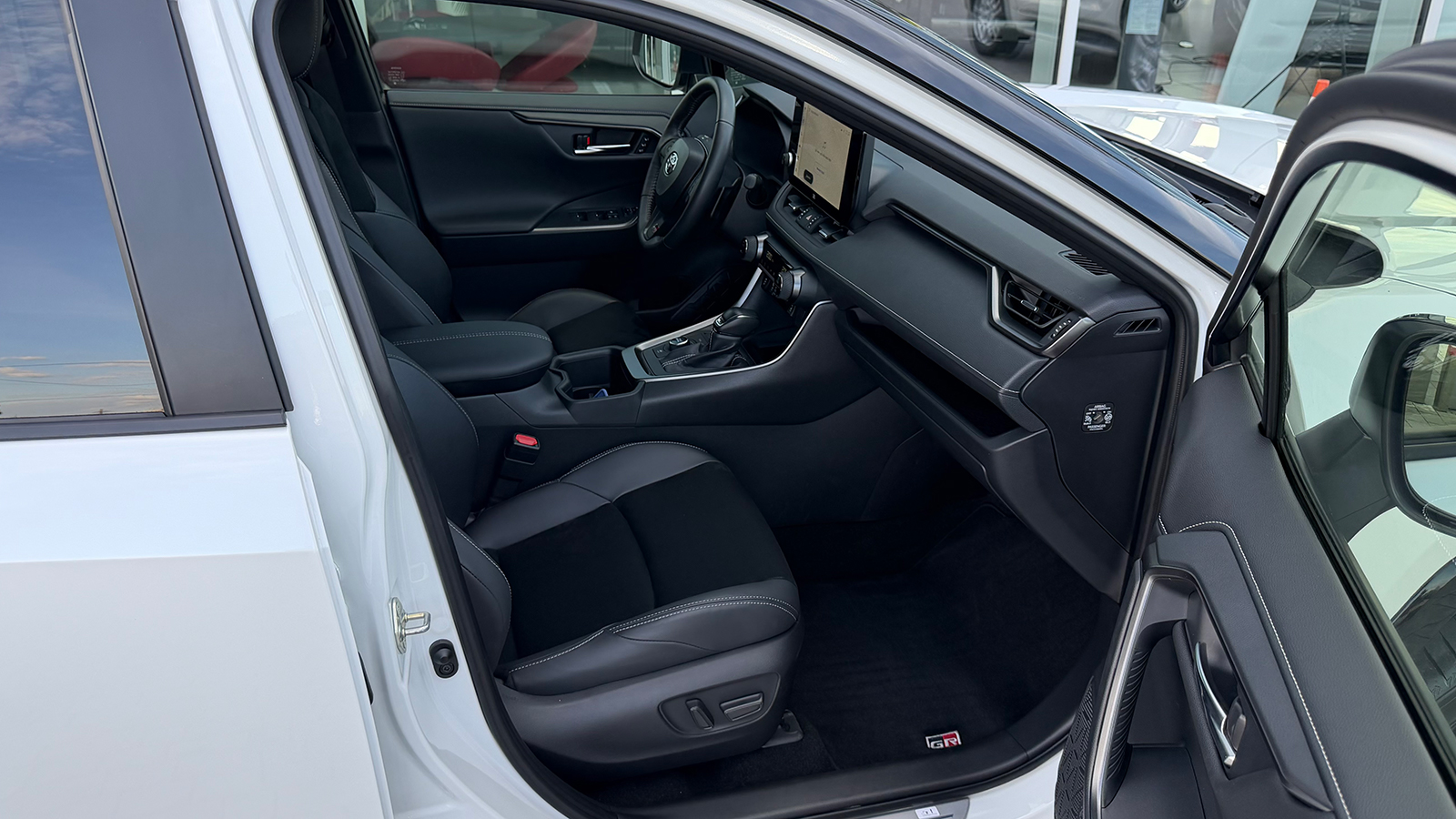 Toyota RAV4 2024 року з пробігом 4173 км, Універсал, Тойота Центр Рівне "Агат Авто", м.Рівне - 2096200 ГРН | Фото № 6