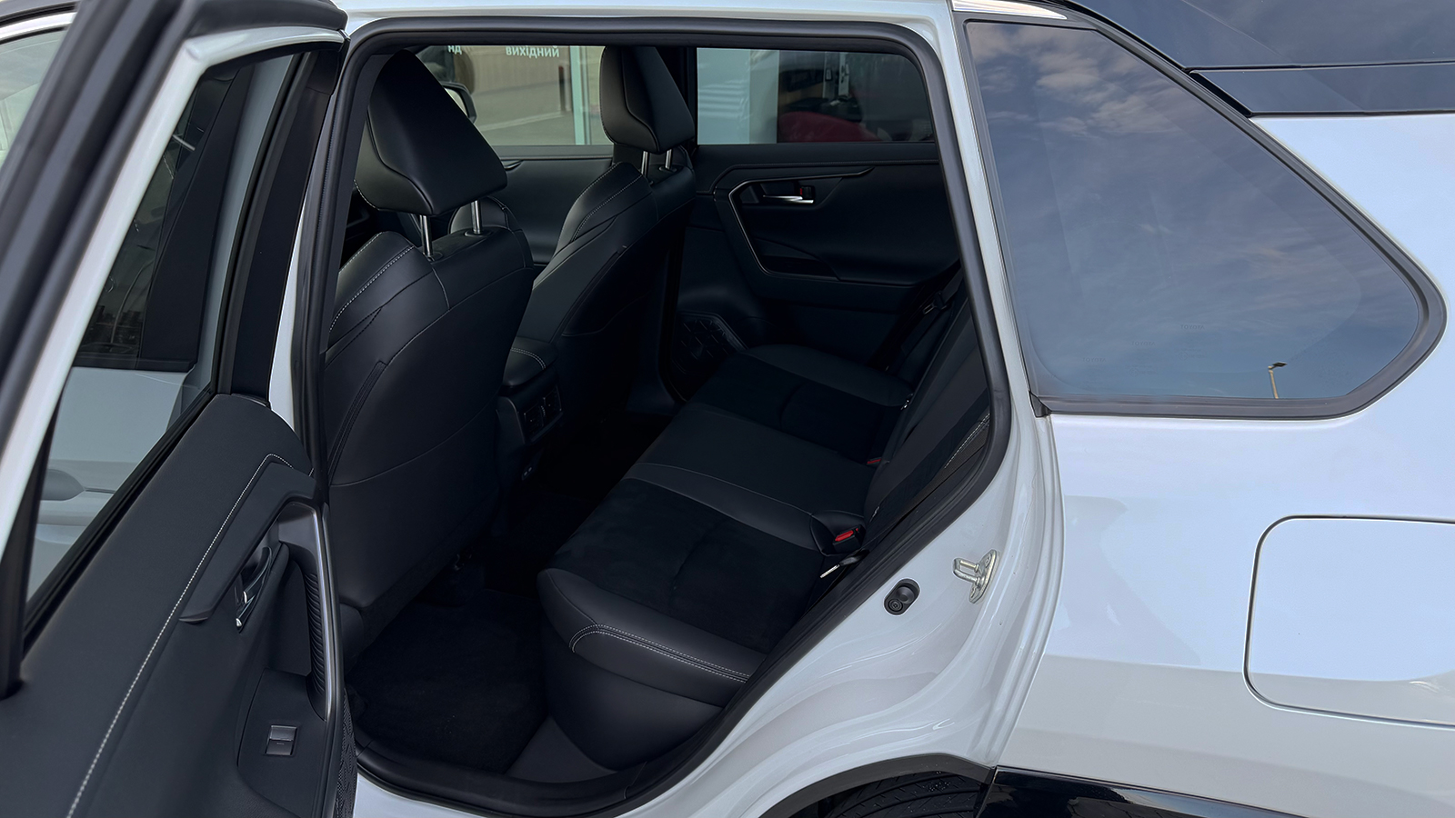 Toyota RAV4 2024 року з пробігом 4173 км, Універсал, Тойота Центр Рівне "Агат Авто", м.Рівне - 2096200 ГРН | Фото № 11
