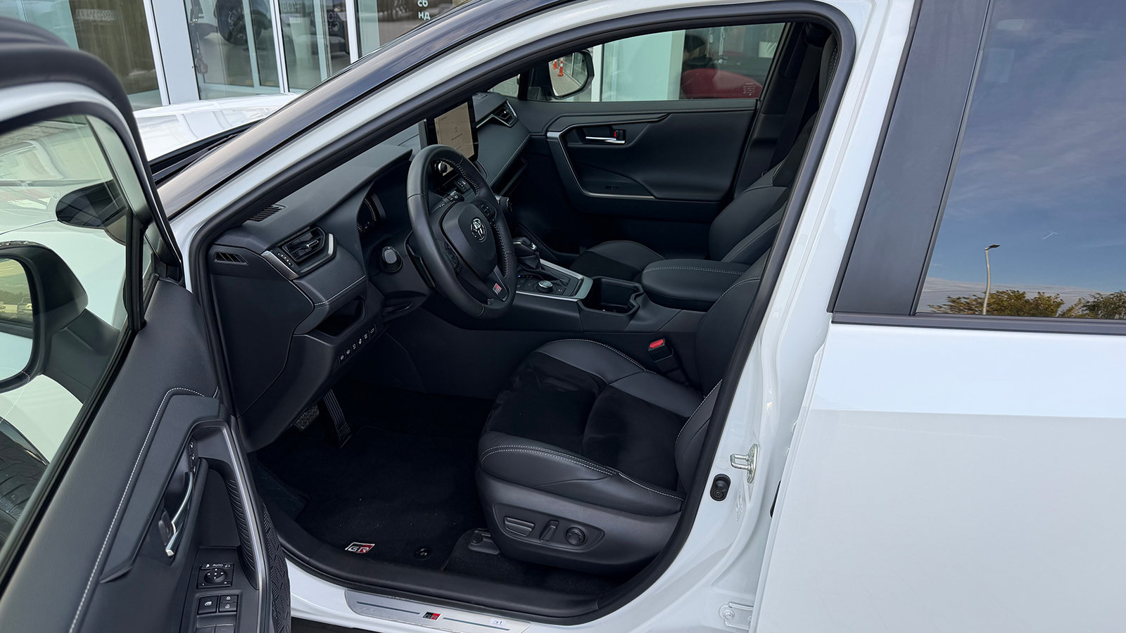 Toyota RAV4 2024 року з пробігом 4173 км, Універсал, Тойота Центр Рівне "Агат Авто", м.Рівне - 2096200 ГРН | Фото № 12