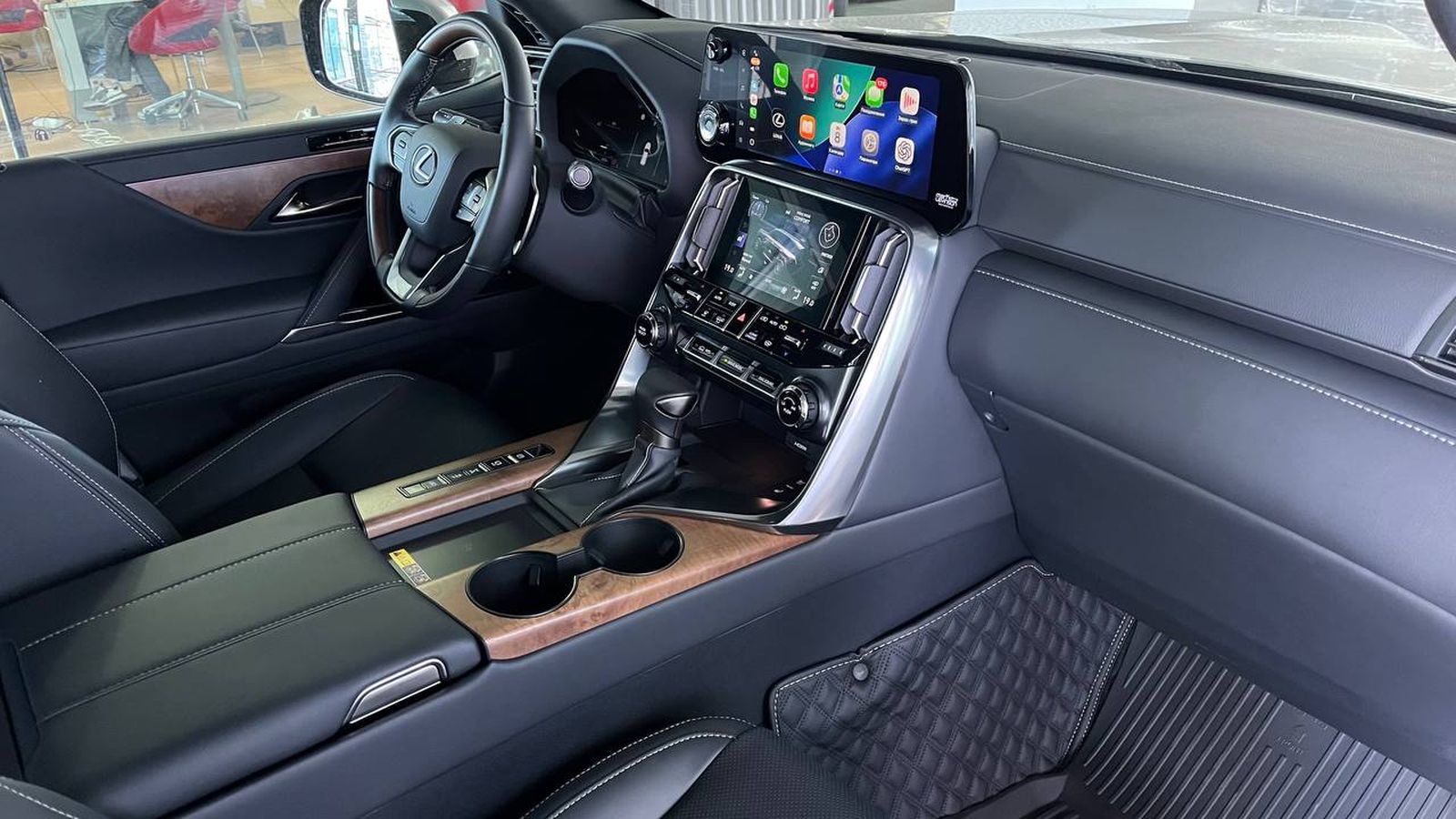 Lexus LX 2025 року, Універсал, Тойота Центр Хмельницький "Гранд Мотор", м.Хмельницький | Фото № 6 Lexus LX 2025 року з пробігом 32697 км, Універсал, Тойота Центр Хмельницький "Гранд Мотор", м.Хмельницький - 5665000 ГРН | Фото № 6