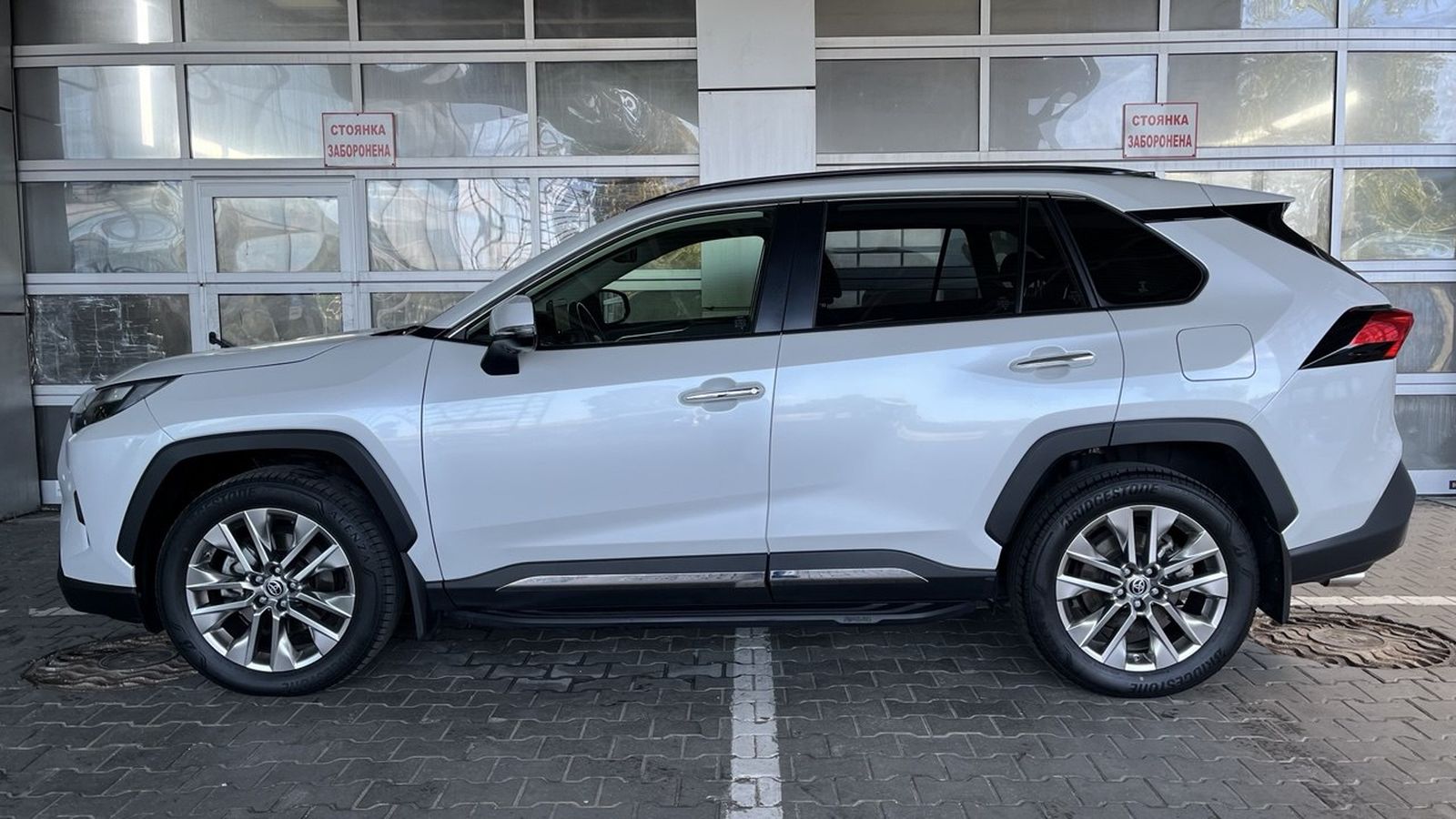 Toyota RAV4 2023 року з пробігом 54664 км, Універсал, Тойота Центр Хмельницький "Гранд Мотор", м.Хмельницький - 1940700 ГРН | Фото № 3