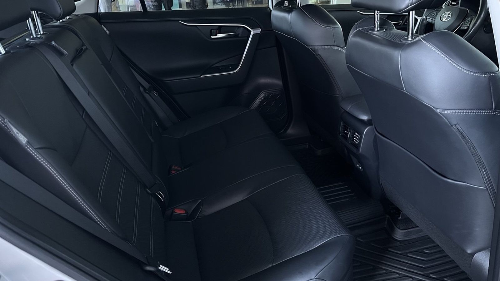 Toyota RAV4 2023 року з пробігом 54664 км, Універсал, Тойота Центр Хмельницький "Гранд Мотор", м.Хмельницький - 1940700 ГРН | Фото № 7