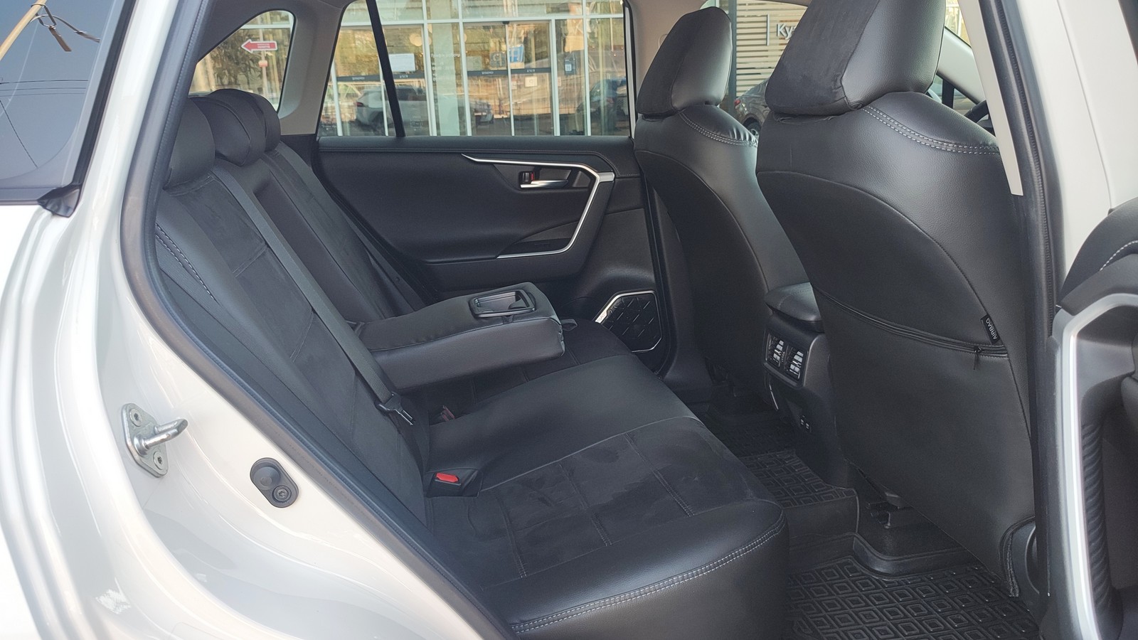 Toyota RAV4 2020 року з пробігом 82419 км, Універсал, Тойота Центр Київ "ВіДі Автострада", м.Київ - 1250000 ГРН | Фото № 7