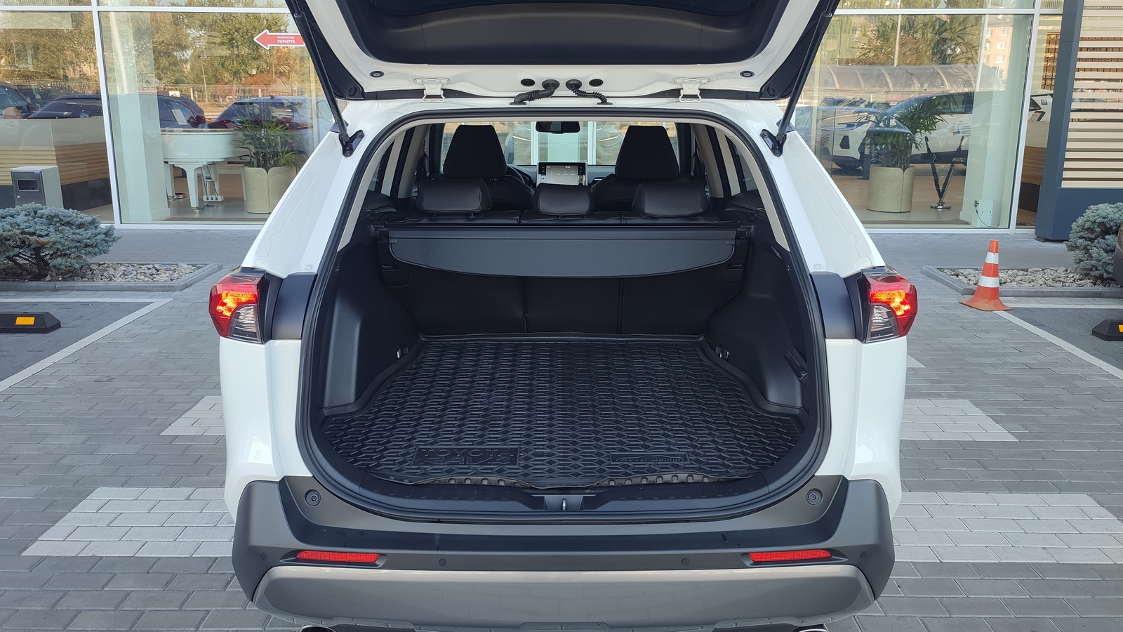 Toyota RAV4 2020 року з пробігом 82419 км, Універсал, Тойота Центр Київ "ВіДі Автострада", м.Київ - 1250000 ГРН | Фото № 10