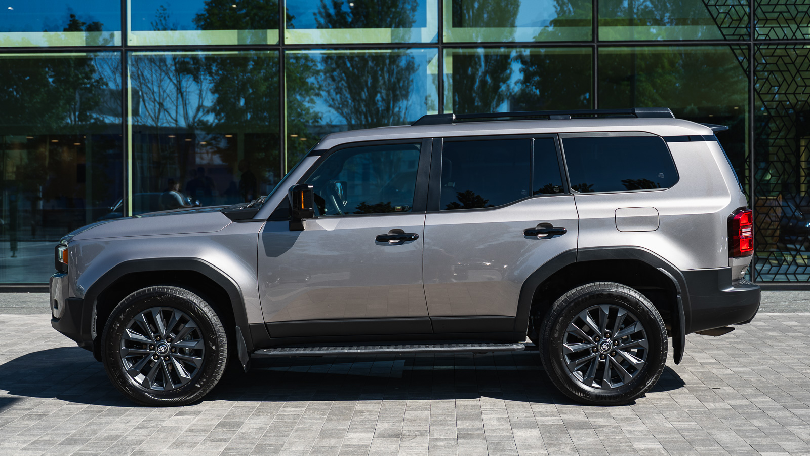 Toyota LAND CRUISER PRADO 2024 року з пробігом 56214 км, Універсал, Лексус Дніпро, м.Дніпро - 2853760 ГРН | Фото № 3