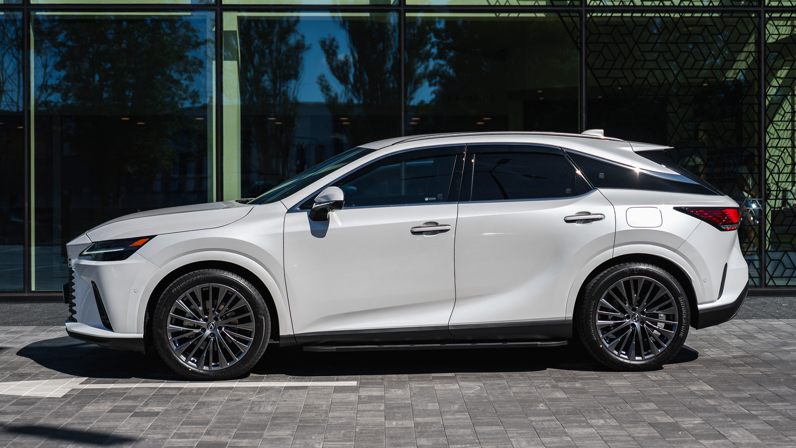 Lexus RX 450h+ 2025 року, Універсал, Лексус Дніпро, м.Дніпро | Фото № 3 Lexus RX 450h+ 2025 року з пробігом 474 км, Універсал, Лексус Дніпро, м.Дніпро - 4216490 ГРН | Фото № 3
