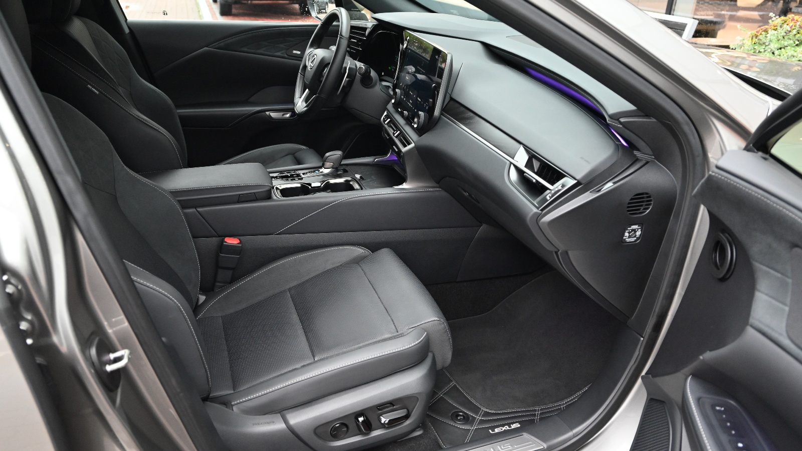 Lexus RX 450h+ 2025 року, Універсал, Тойота Центр Київ "Сіті Плаза", м.Київ | Фото № 6 Lexus RX 450h+ 2025 року з пробігом 4739 км, Універсал, Тойота Центр Київ "Сіті Плаза", м.Київ - 4216490 ГРН | Фото № 6
