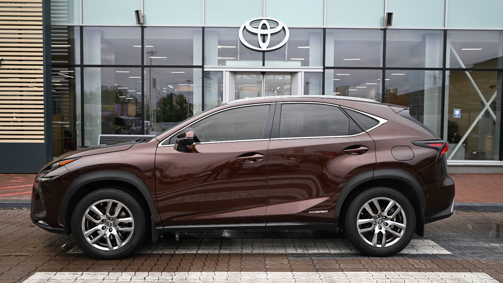 Lexus NX 2019 року, Універсал, Тойота Центр Київ "Сіті Плаза", м.Київ | Фото № 3 Lexus NX 2019 року з пробігом 35251 км, Універсал, Тойота Центр Київ "Сіті Плаза", м.Київ - 1622610 ГРН | Фото № 3