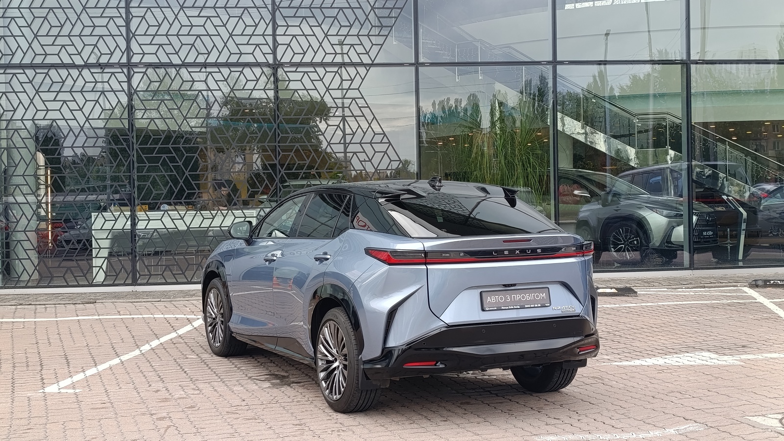 Lexus RZ 450e 2024 року, Універсал, Лексус Київ Захід, м.Київ | Фото № 2 Lexus RZ 450e 2024 року з пробігом 8205 км, Універсал, Лексус Київ Захід, м.Київ - 2350000 ГРН | Фото № 2