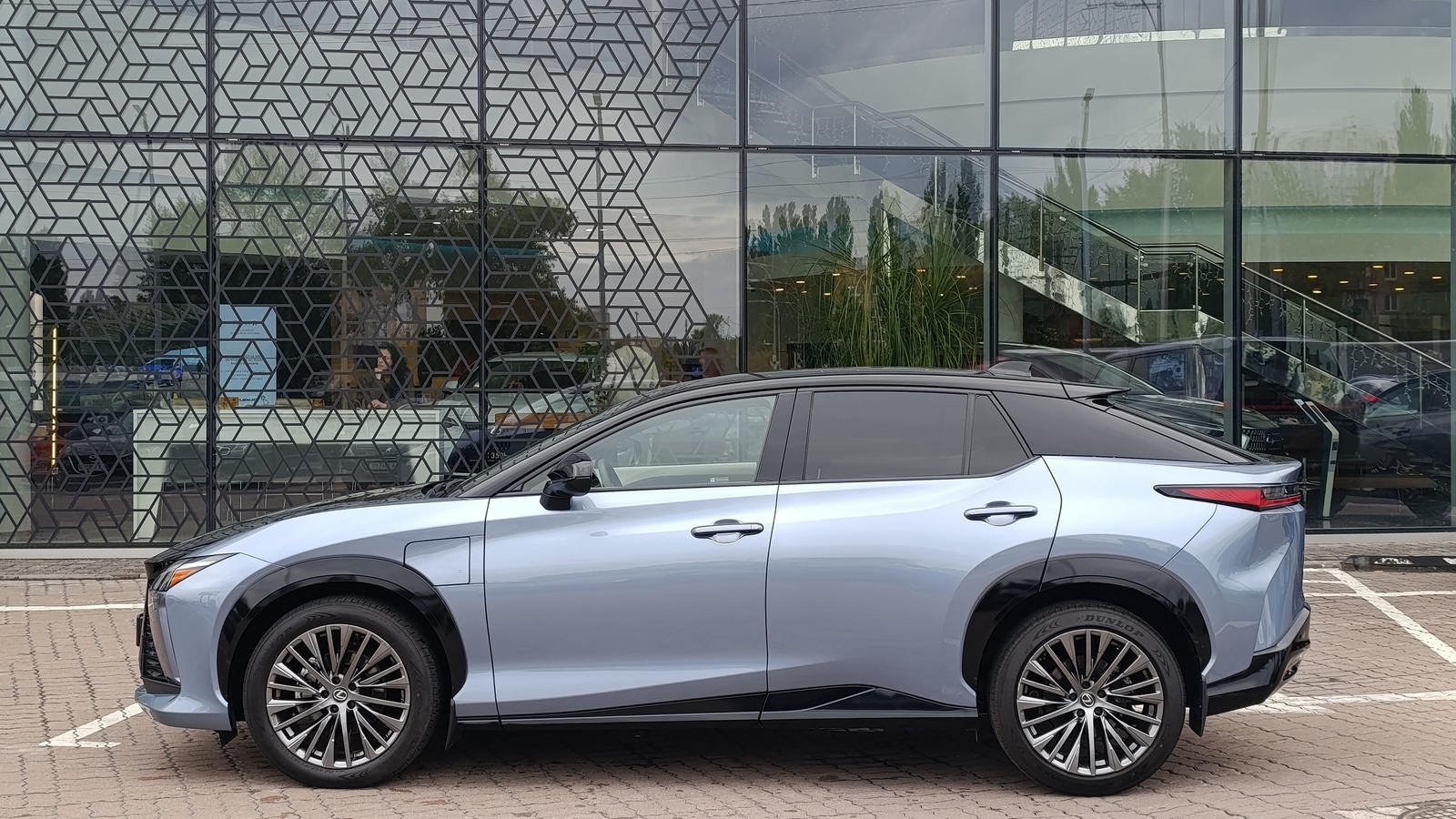 Lexus RZ 450e 2024 року, Універсал, Лексус Київ Захід, м.Київ | Фото № 3 Lexus RZ 450e 2024 року з пробігом 8205 км, Універсал, Лексус Київ Захід, м.Київ - 2350000 ГРН | Фото № 3