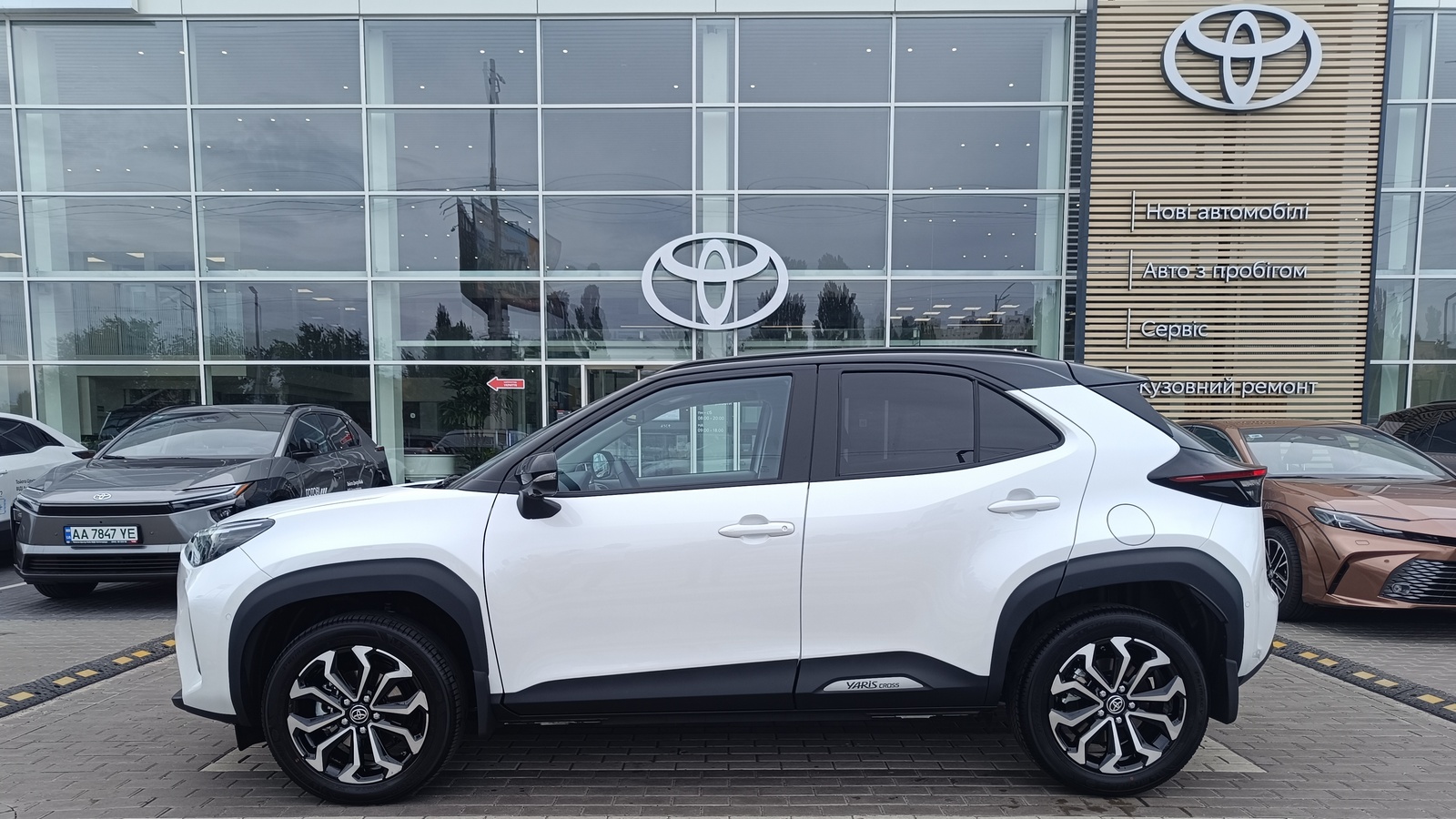 Toyota YARIS CROSS 2025 року з пробігом 5617 км, Хетчбек, Тойота Центр Київ "ВіДі Автострада", м.Київ - 1330000 ГРН | Фото № 3