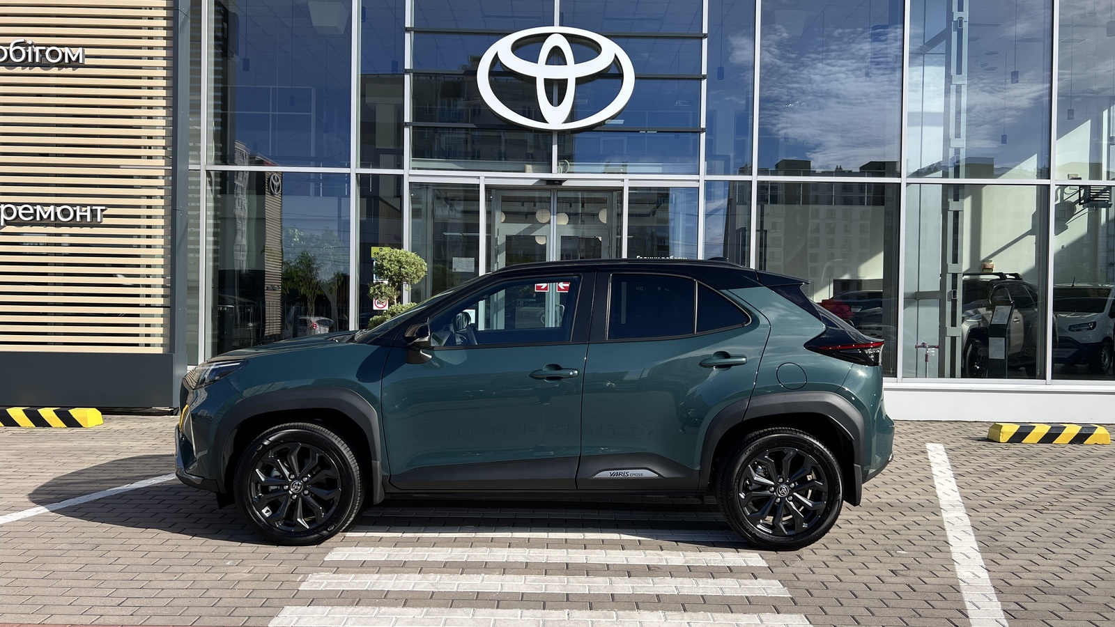 Toyota YARIS CROSS 2025 року, Хетчбек, Тойота Центр Чернігів "Соллі-Плюс", м.Чернігів | Фото № 3 Toyota YARIS CROSS 2025 року з пробігом 892 км, Хетчбек, Тойота Центр Чернігів "Соллі-Плюс", м.Чернігів - 1495000 ГРН | Фото № 3